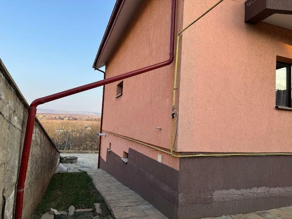 Hlincea, str.Mănăstirii, CIUREA, Iaşi + 1.700 mp teren şi Vilă (D+P+M) — fotografia 5