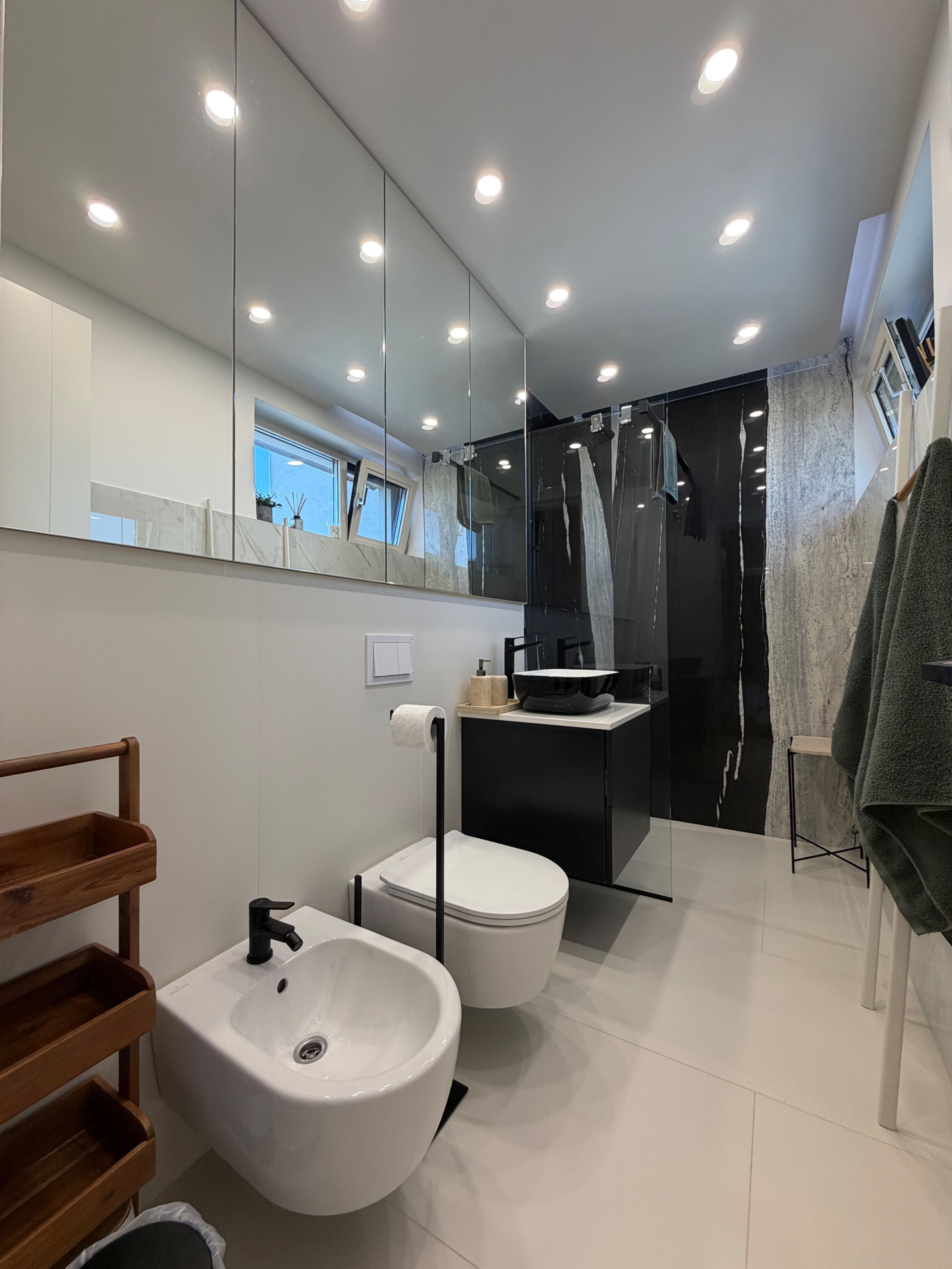 Apartament PREMIUM cu curte, terasă și lift cu acces direct în living — fotografia 13