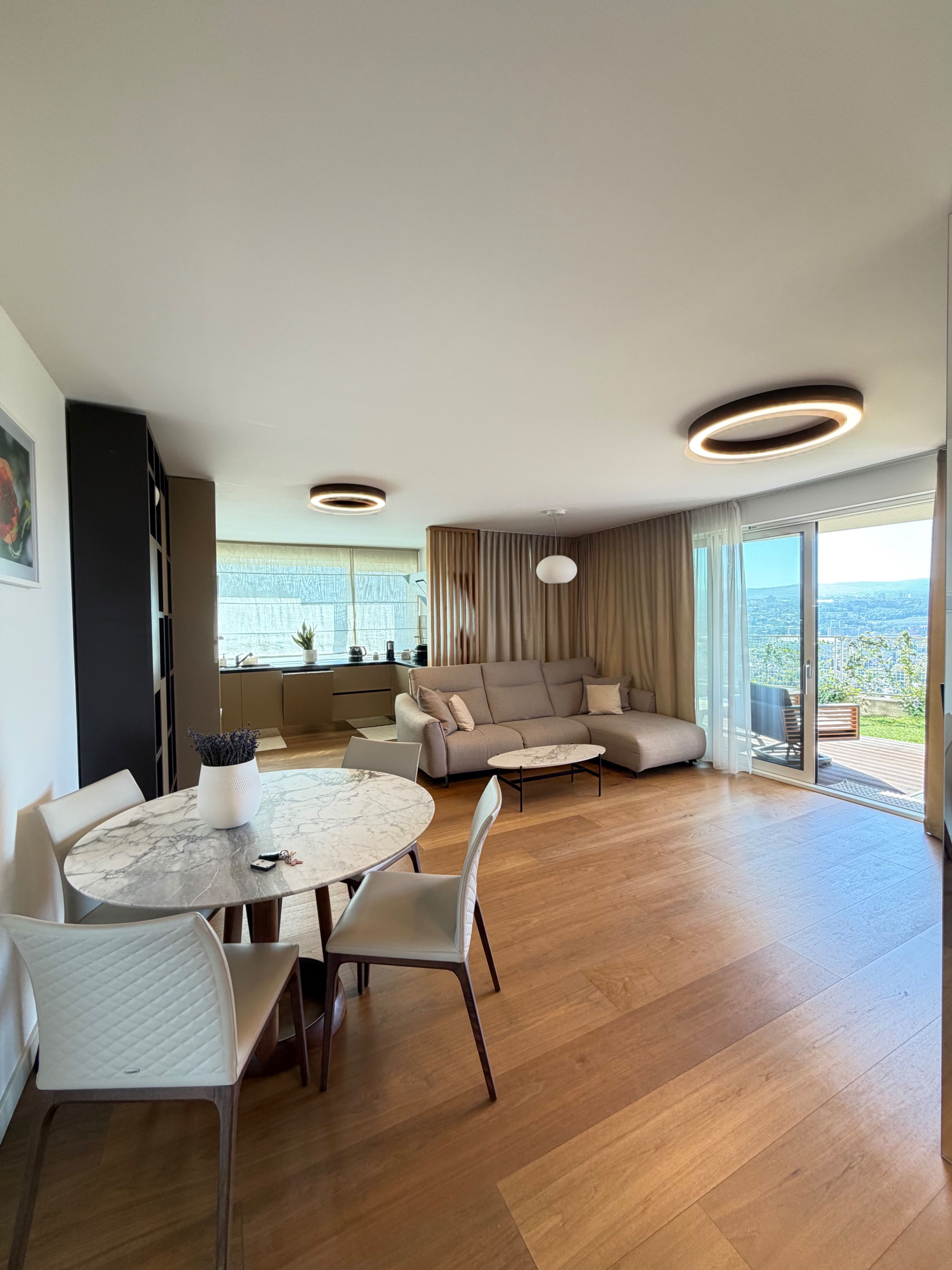 Apartament PREMIUM cu curte, terasă și lift cu acces direct în living — fotografia 17