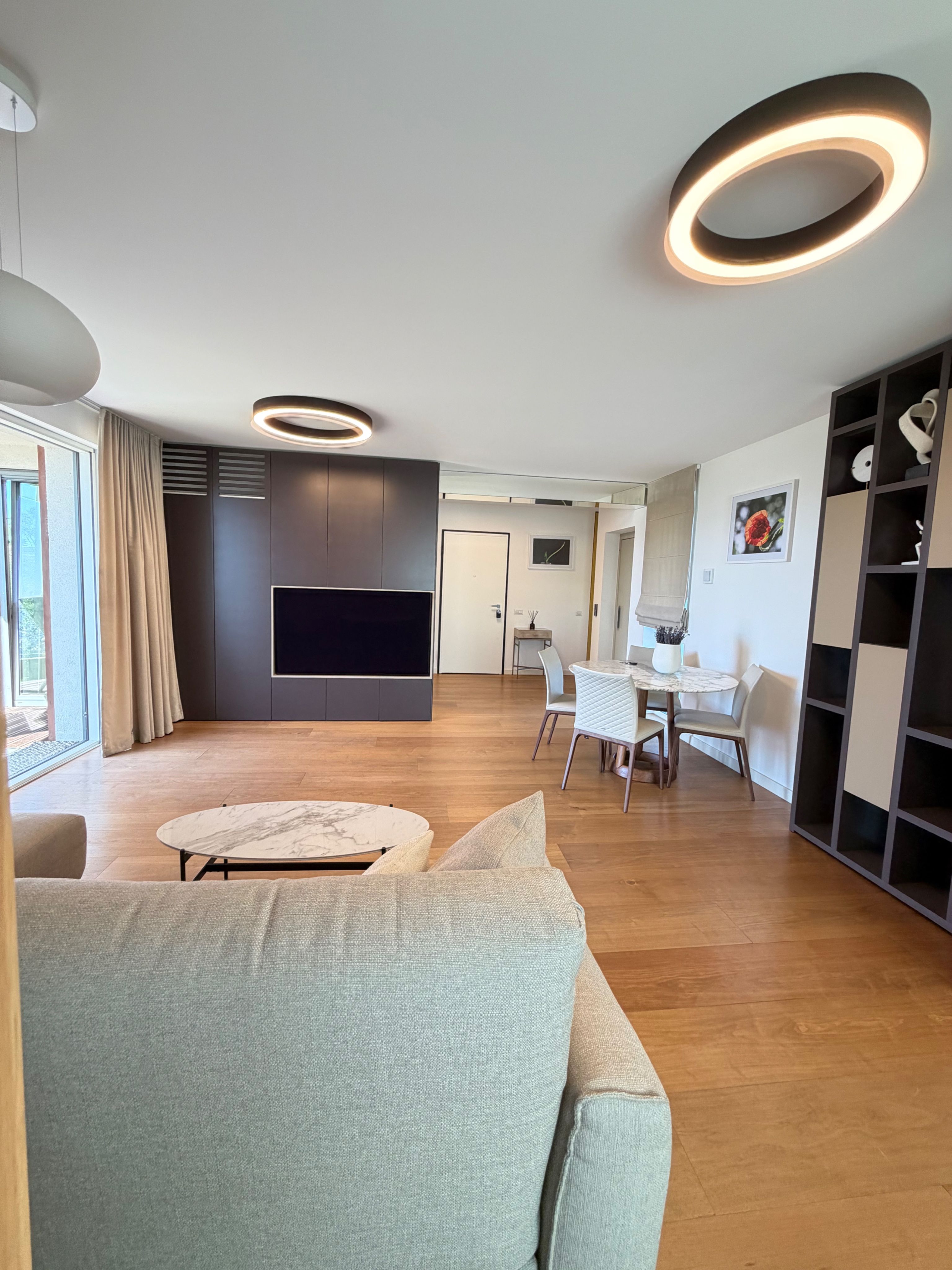 Apartament PREMIUM cu curte, terasă și lift cu acces direct în living — fotografia 2