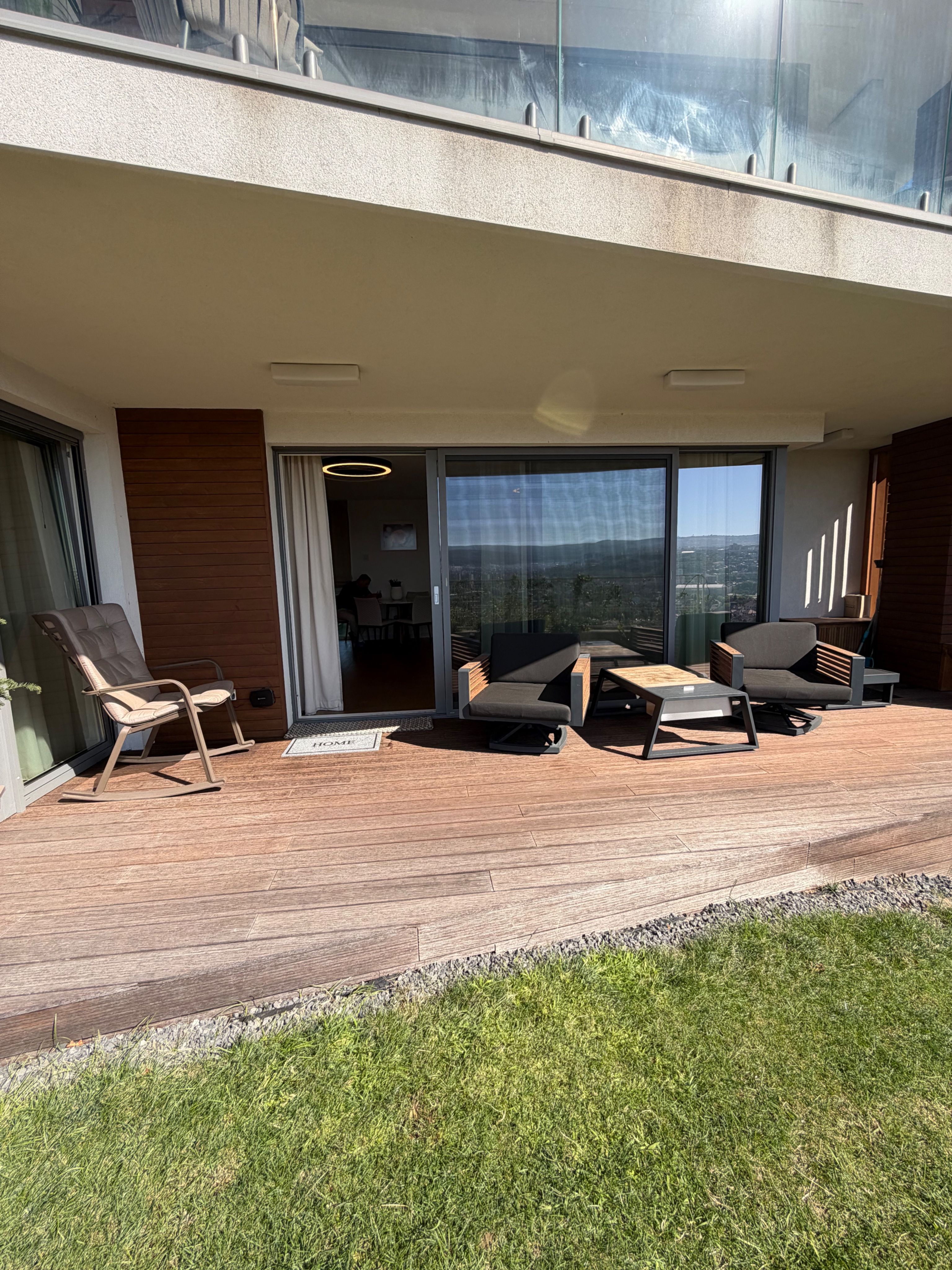 Apartament PREMIUM cu curte, terasă și lift cu acces direct în living — fotografia 32
