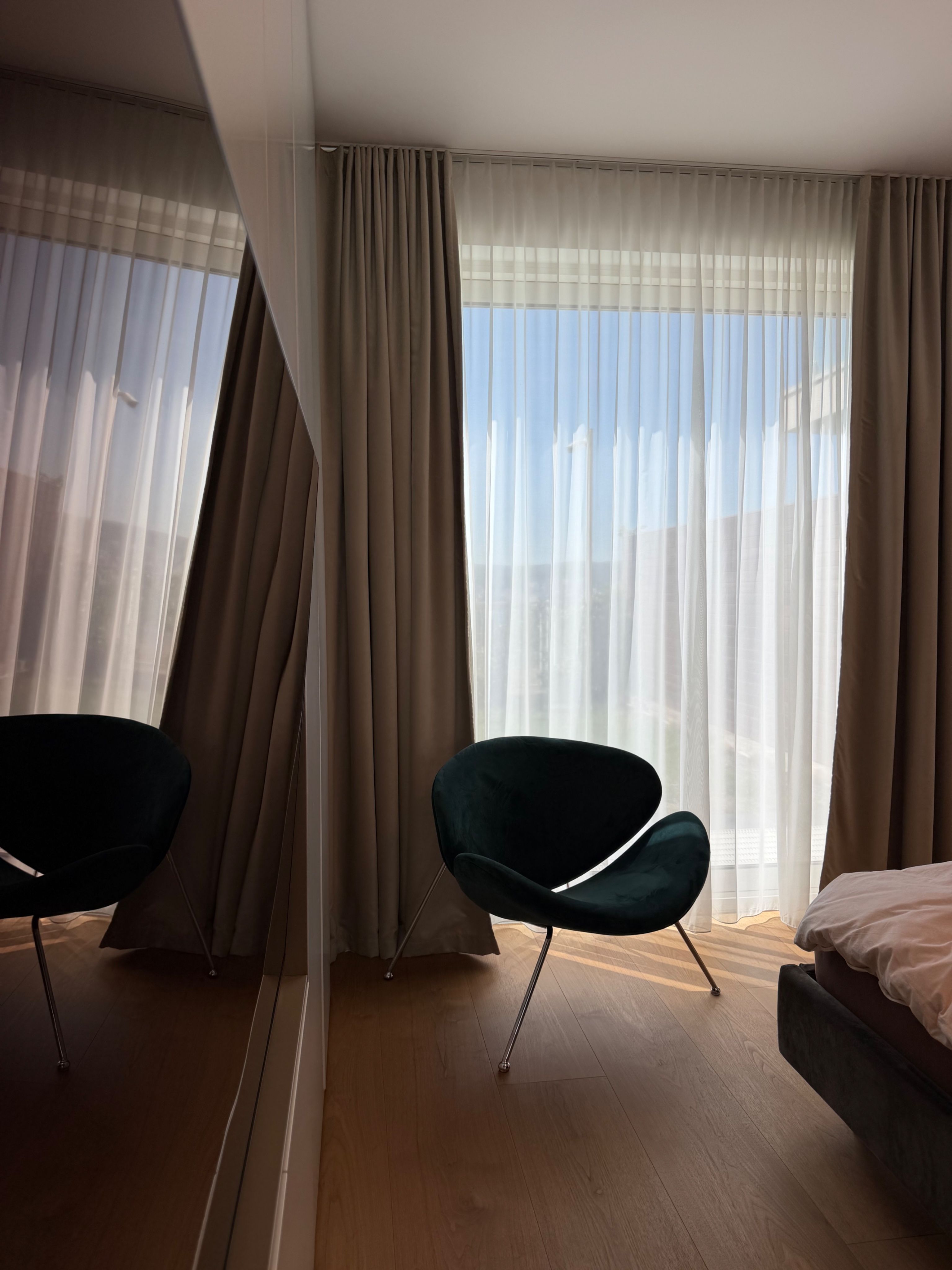 Apartament PREMIUM cu curte, terasă și lift cu acces direct în living — fotografia 40