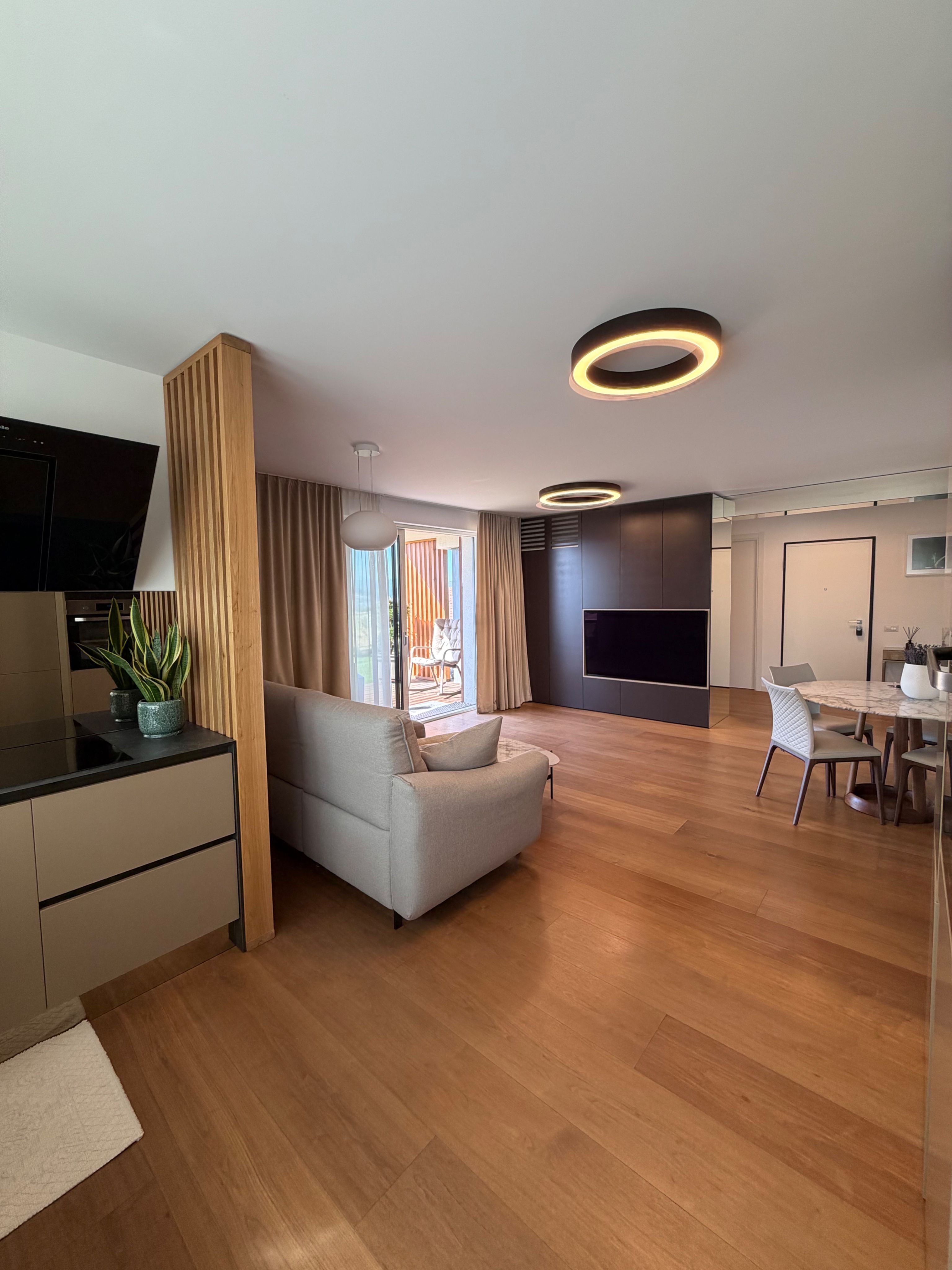 Apartament PREMIUM cu curte, terasă și lift cu acces direct în living — fotografia 5