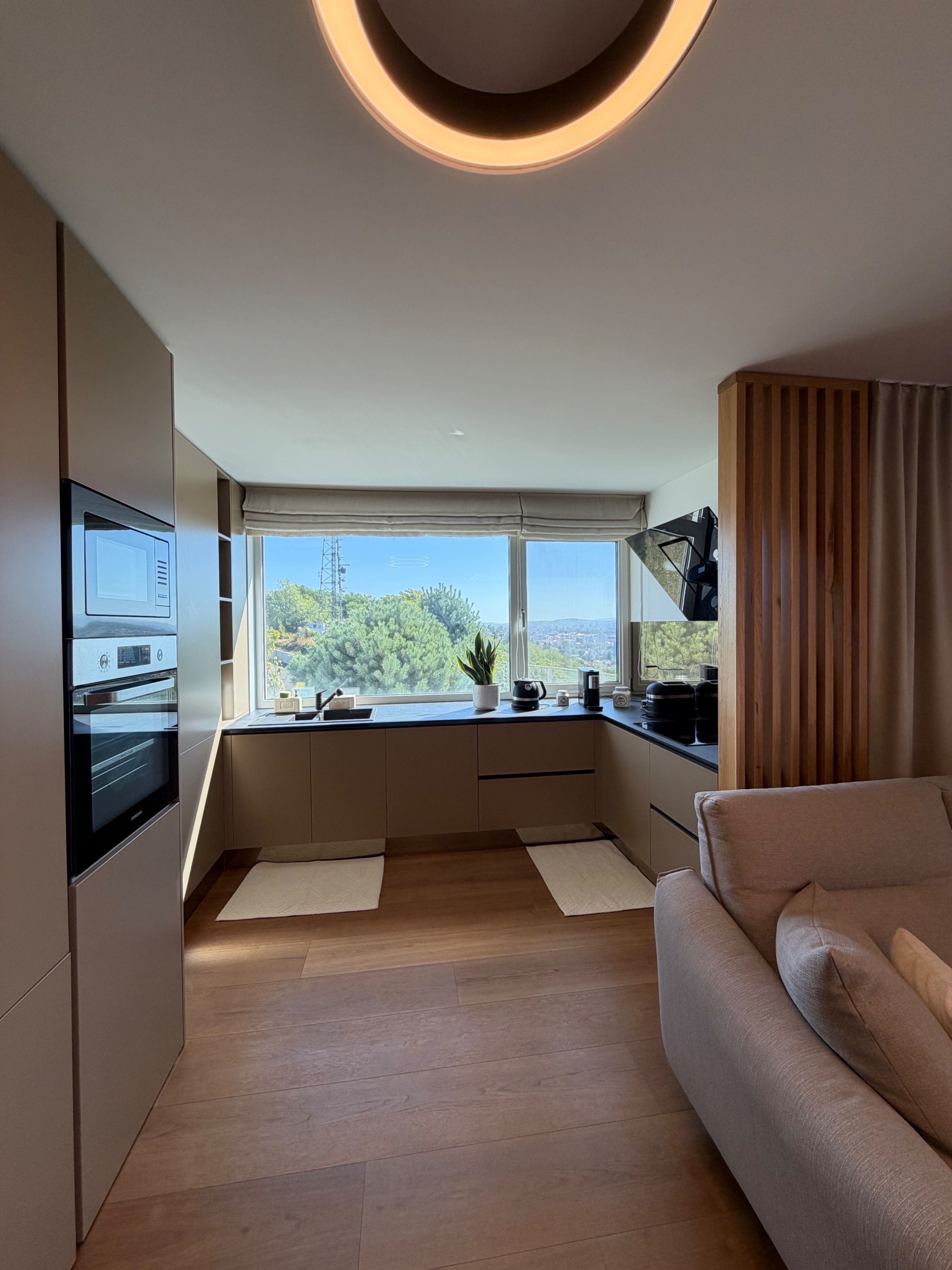 Apartament PREMIUM cu curte, terasă și lift cu acces direct în living — fotografia 50