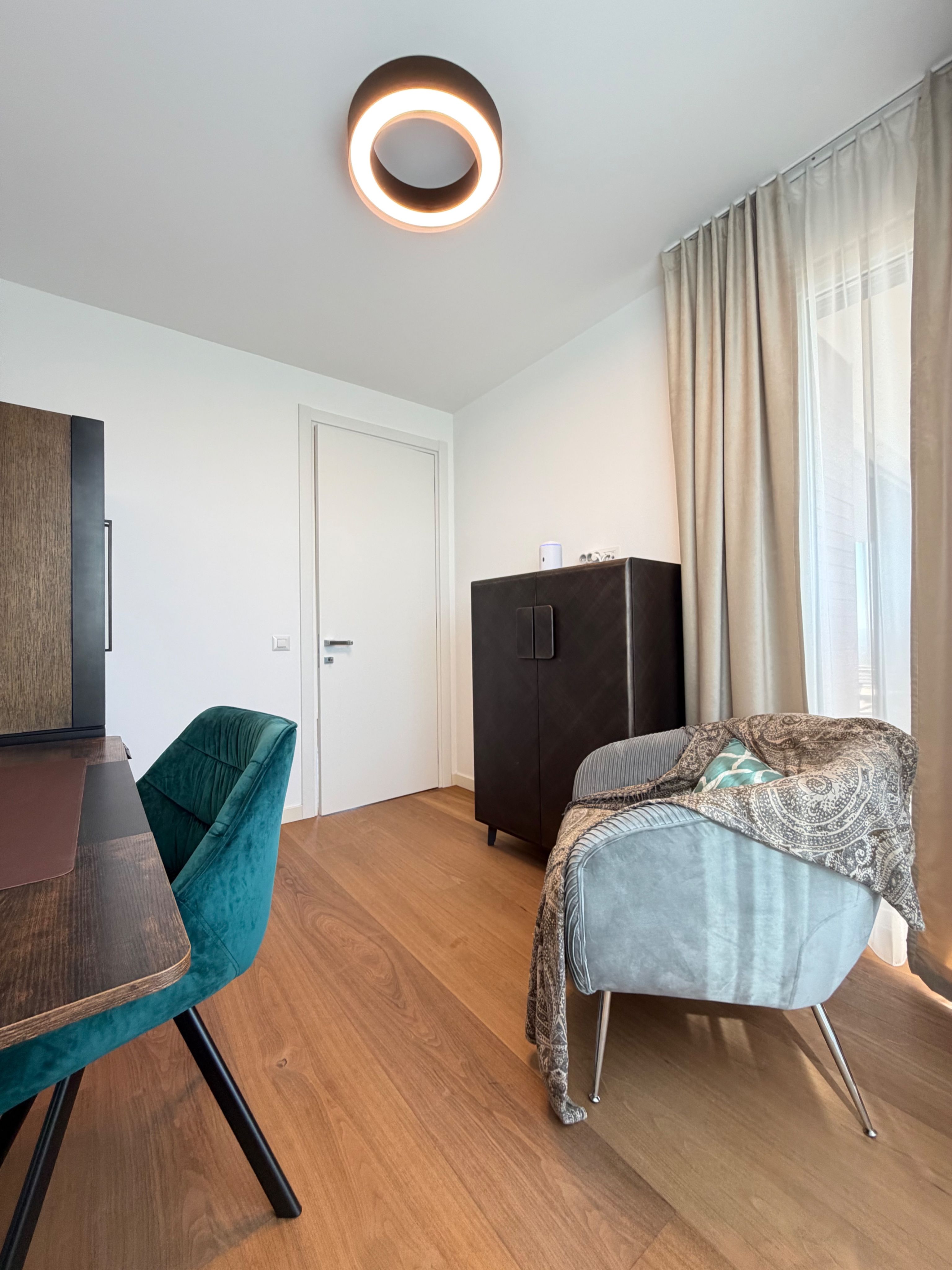 Apartament PREMIUM cu curte, terasă și lift cu acces direct în living — fotografia 8