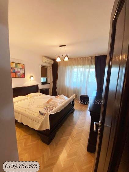Vanzare Ap. 2 Camere * Vedere Directă La Bd. Unirii. 75 Mp. Totul Nou. — fotografia 4
