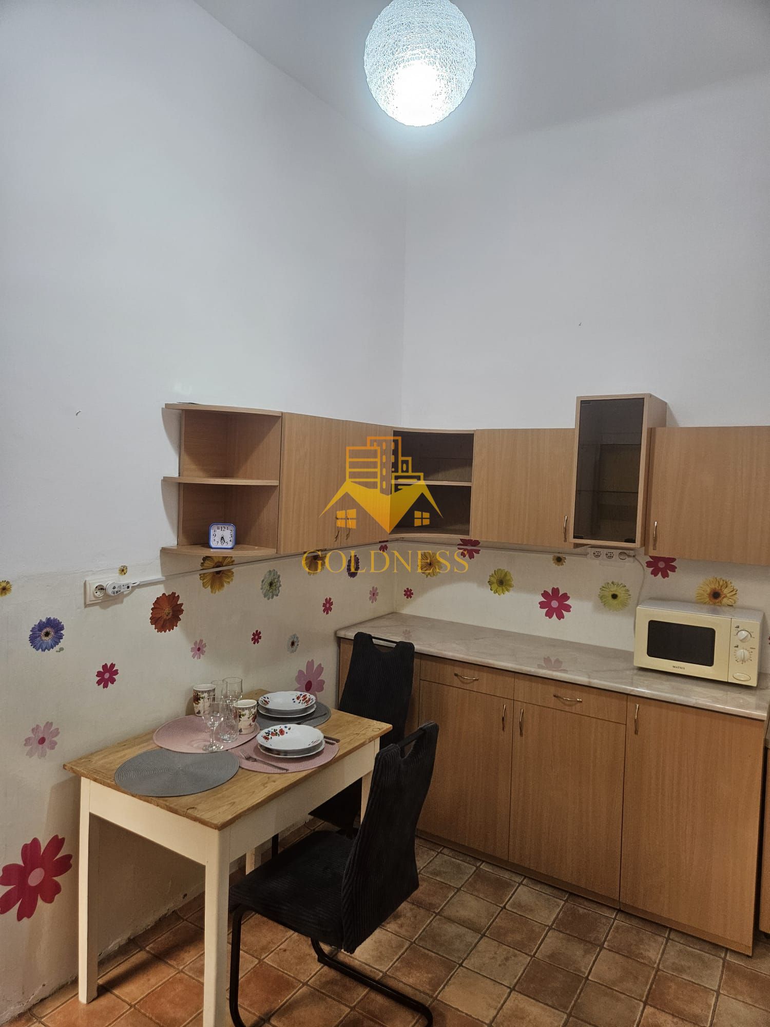 1 camera, Piata Unirii, Piata Muzeului, BCU, Meron, Marty, KFC — fotografia 4