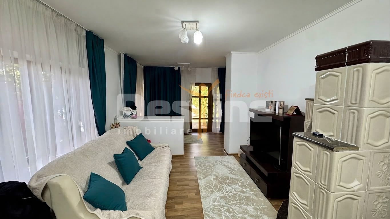Casa spatioasa cu teren de 800 mp, Muntenii de Jos - 5 camere — fotografia 10