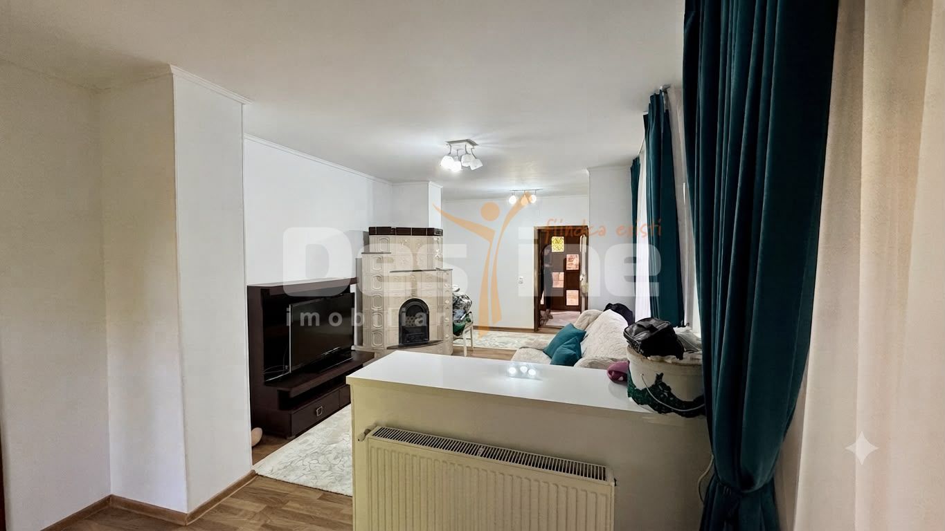 Casa spatioasa cu teren de 800 mp, Muntenii de Jos - 5 camere — fotografia 12
