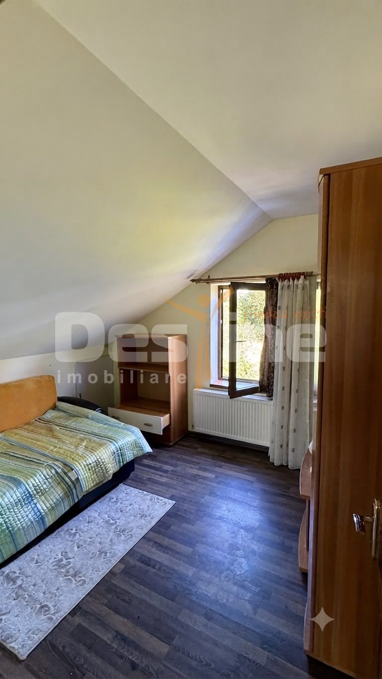 Casa spatioasa cu teren de 800 mp, Muntenii de Jos - 5 camere — fotografia 19