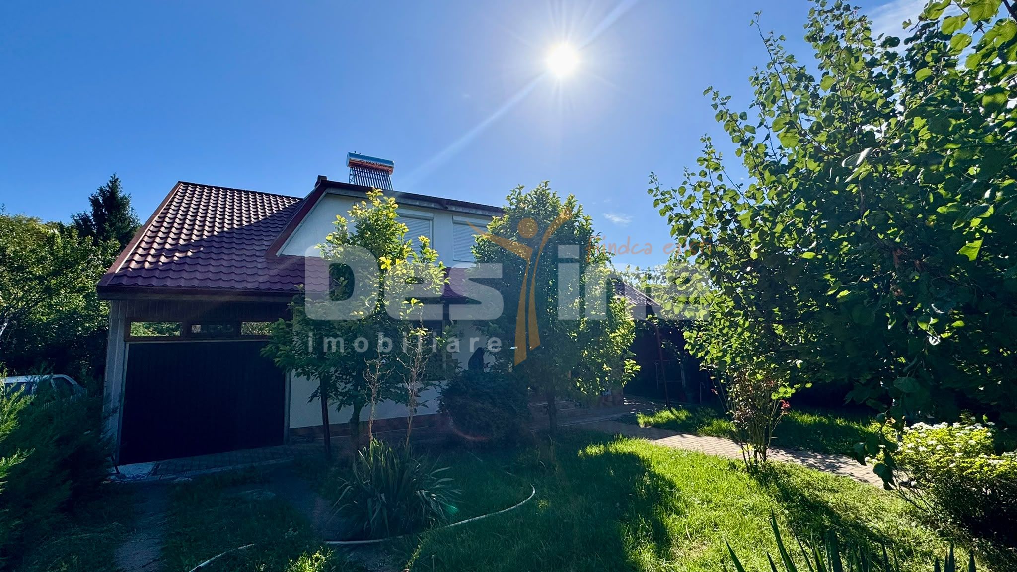 Casa spatioasa cu teren de 800 mp, Muntenii de Jos - 5 camere — fotografia 3