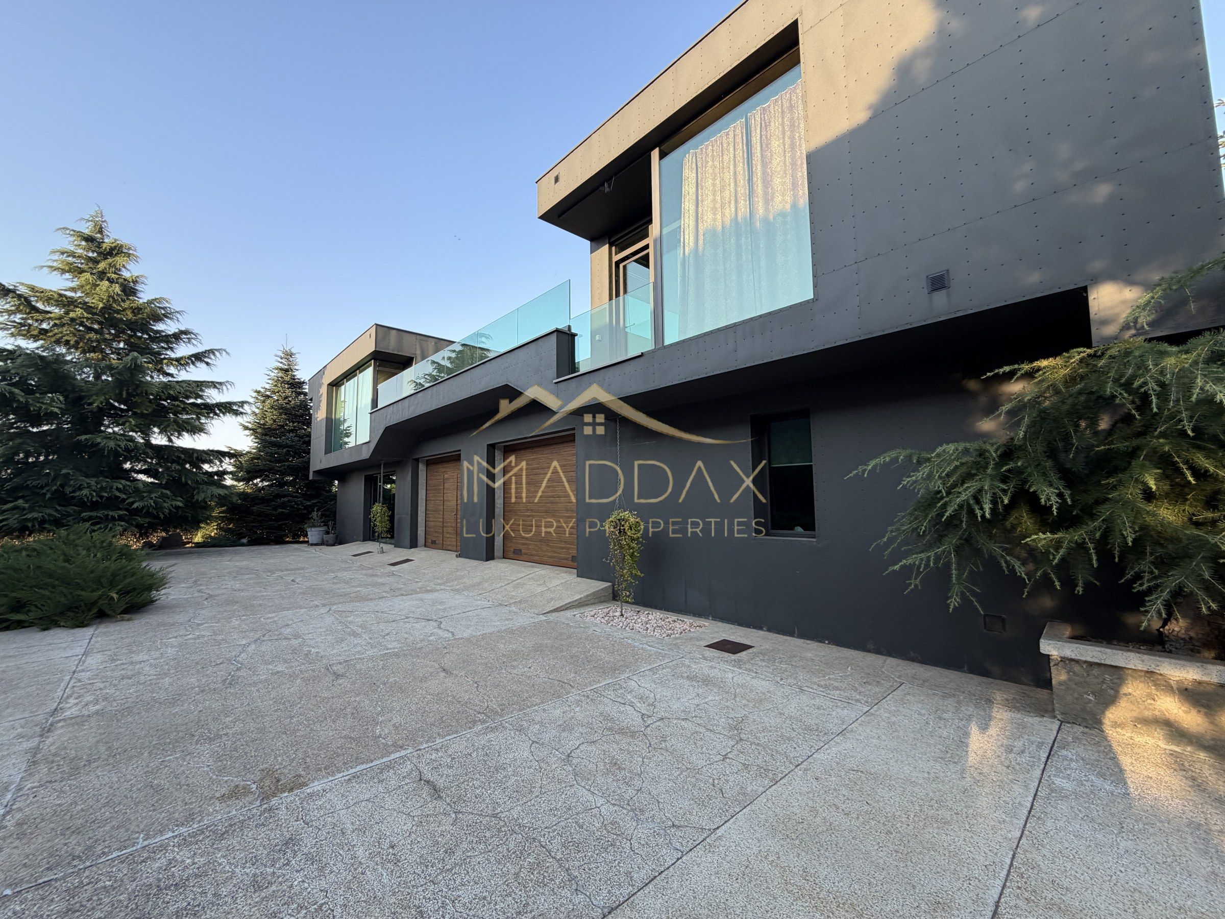 Vila Exclusivista *2223mp teren* / Piscina proprie / 5 garaje / Otopeni — fotografia 4