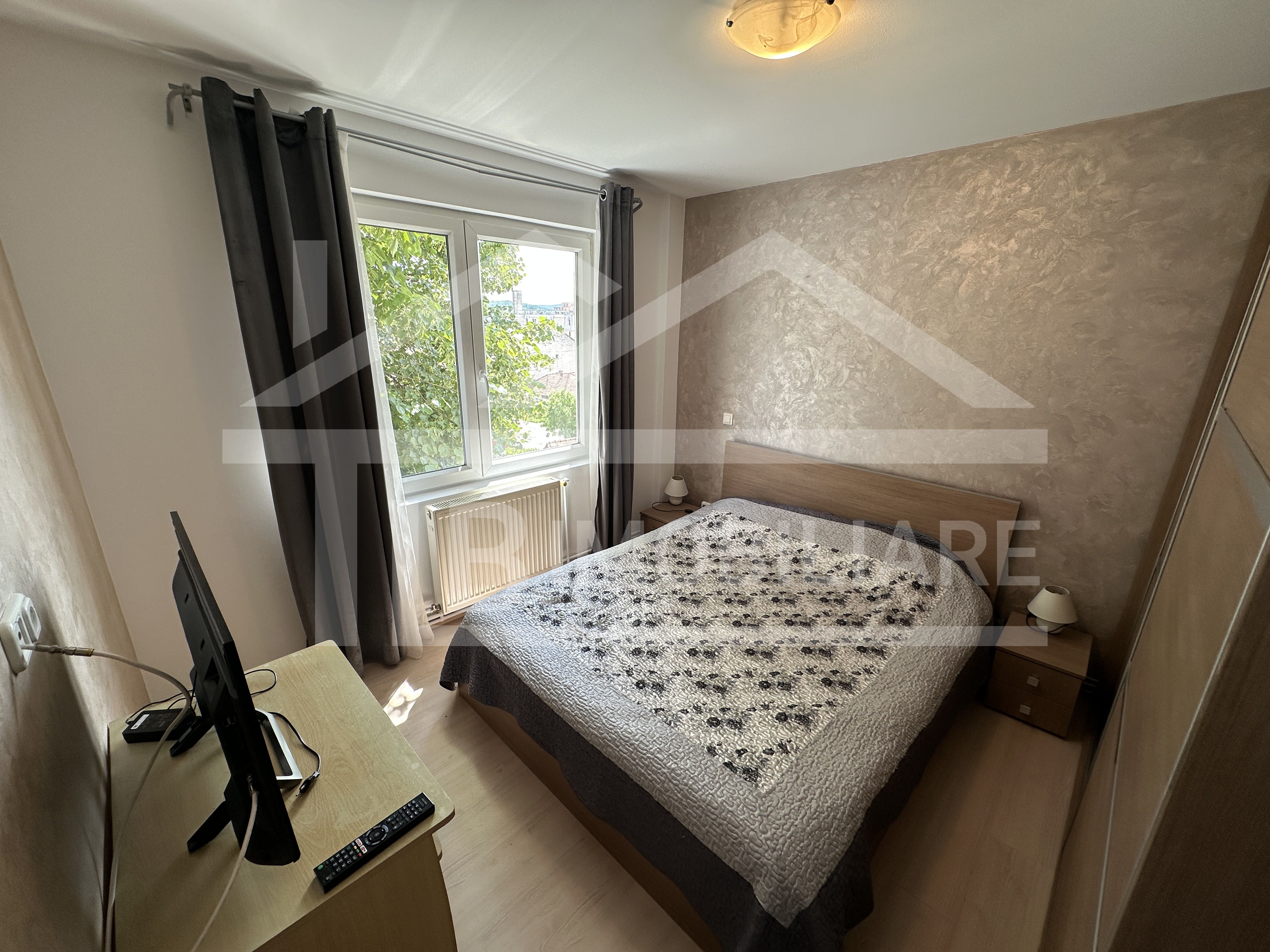 Apartament cu 2 camere, decomandat, 54mp, zona strazii Gloriei — fotografia 3