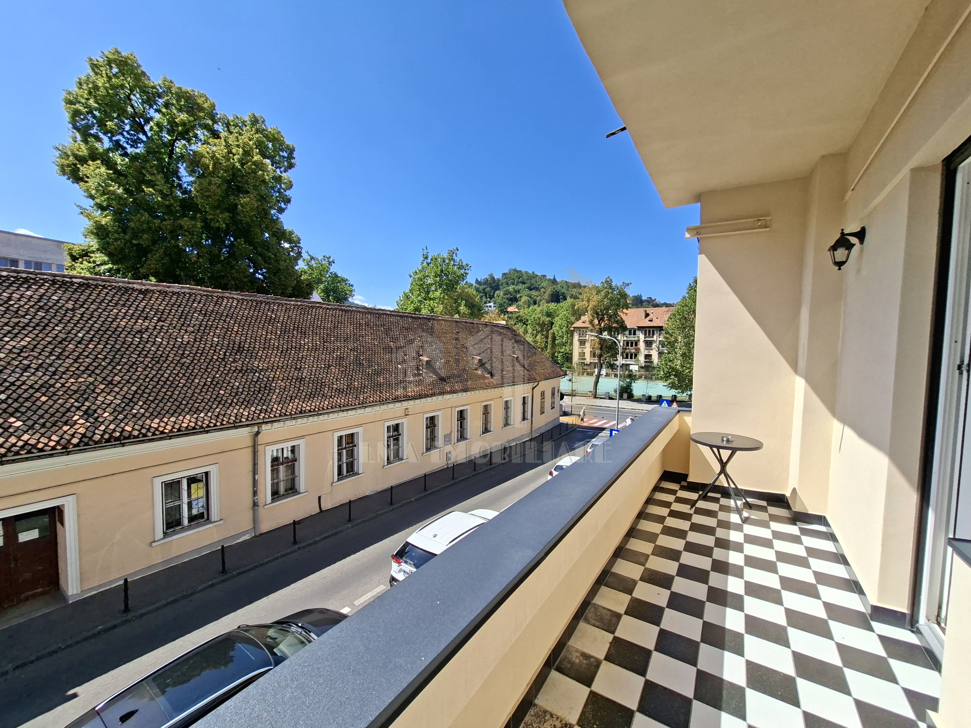 Apartament 3 camere Poarta Schei Brasov — fotografia 14