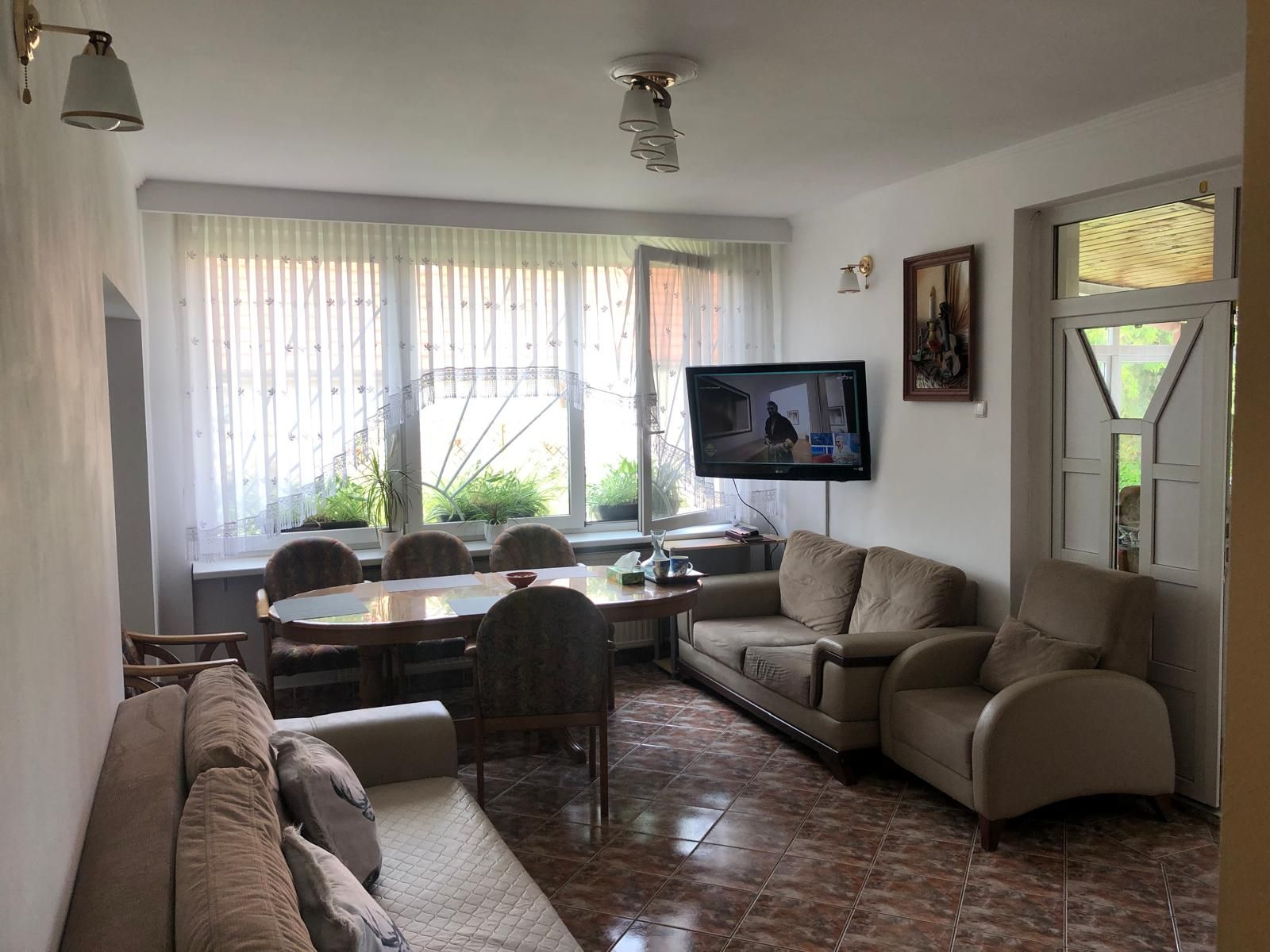 BRASADAS vinde casa cu 7 camere si teren 1100mp in zona Burdea.