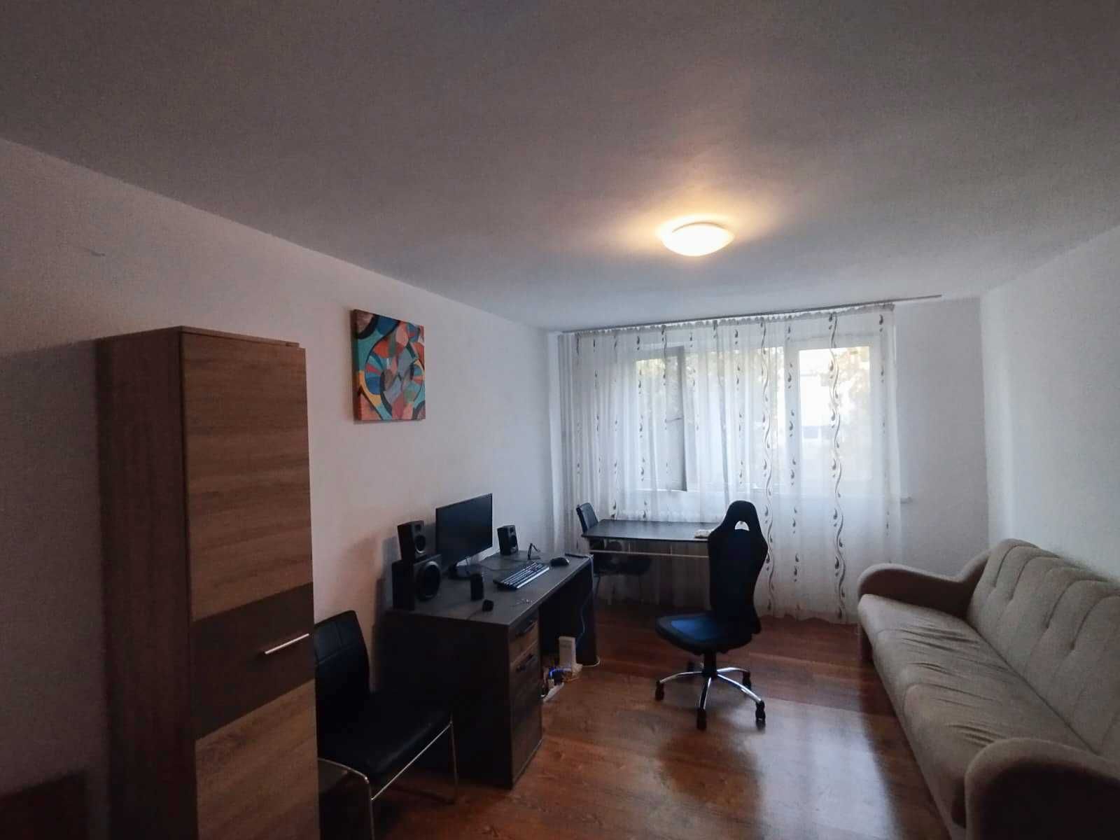 Vand apartament 4 camere zona Titan-Auchan/Ozana — fotografia 5