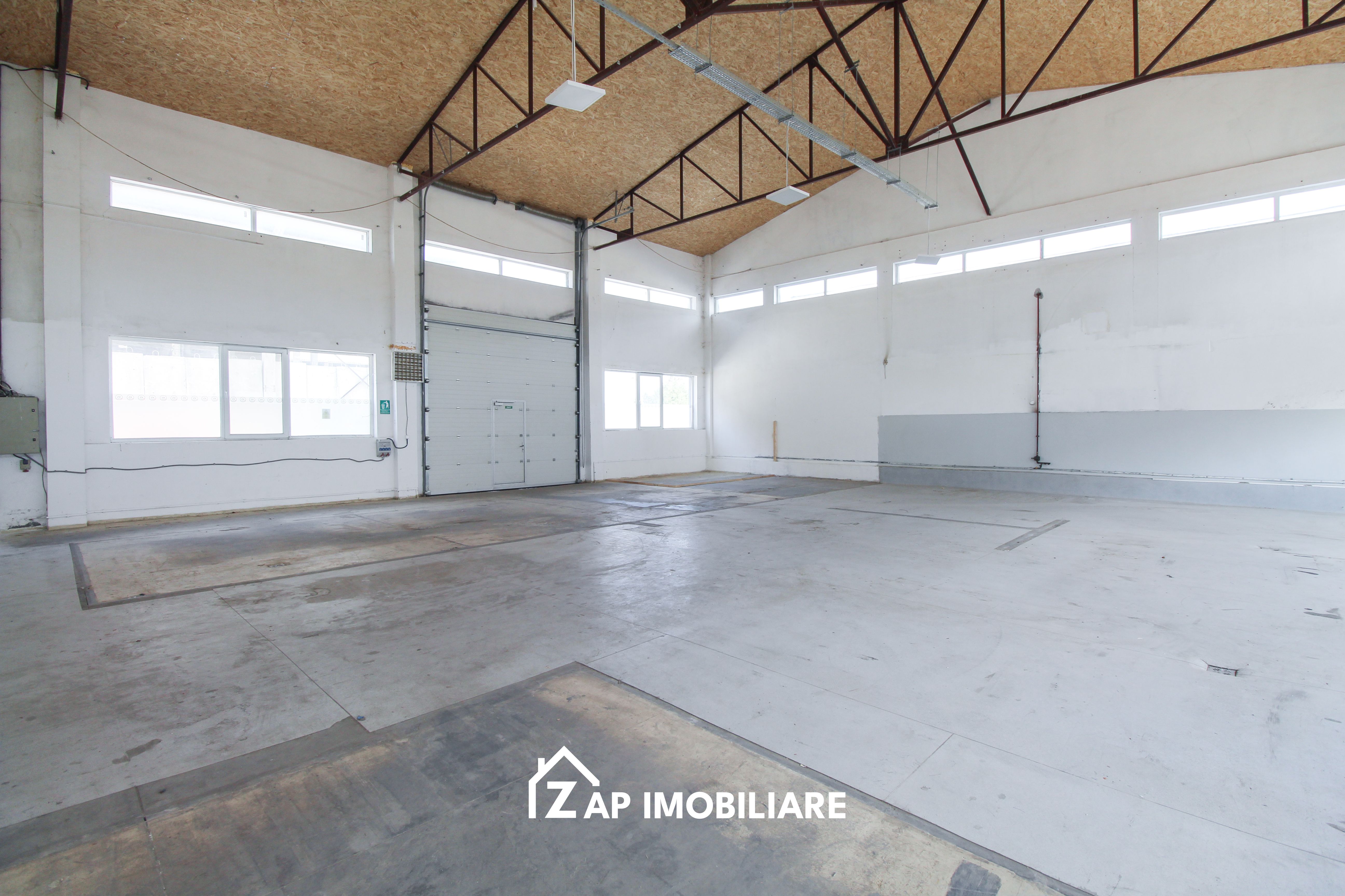Hală 360 mp - Pardoseală Elicopterizată - Acces TIR & Curent Trifazic — fotografia 4