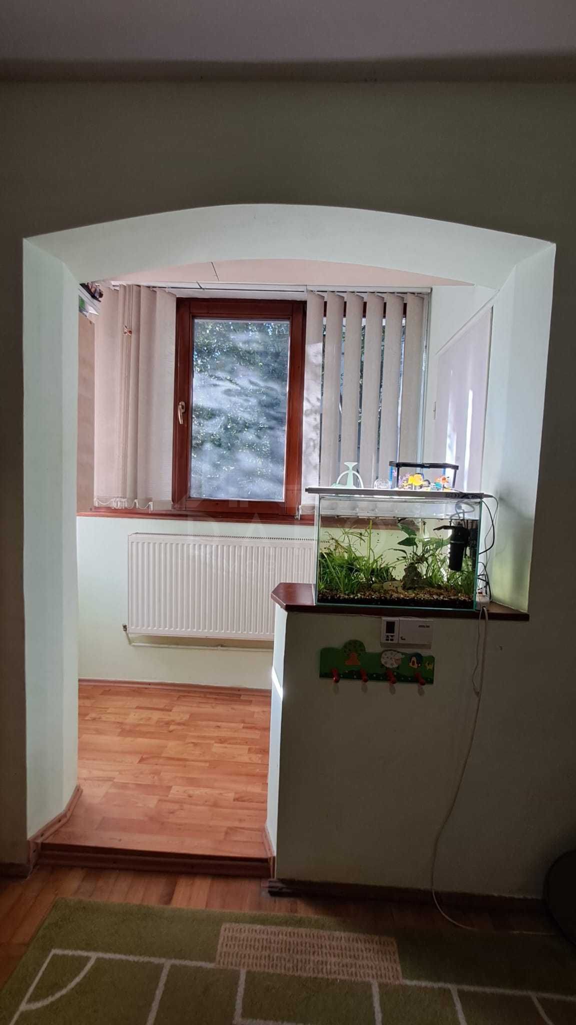 Vânzare apartament cu 2 camere — fotografia 3