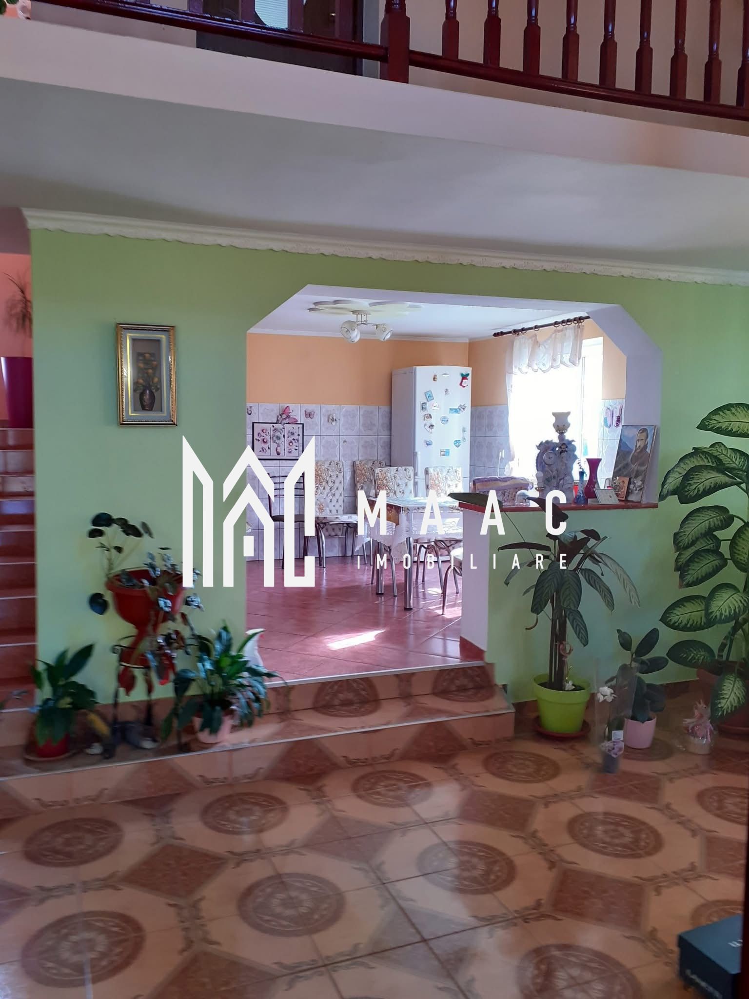 Casă spațioasă I 6 camere I Teren 845 mp I Zonă de Case I Priveliște Superbă — fotografia 4