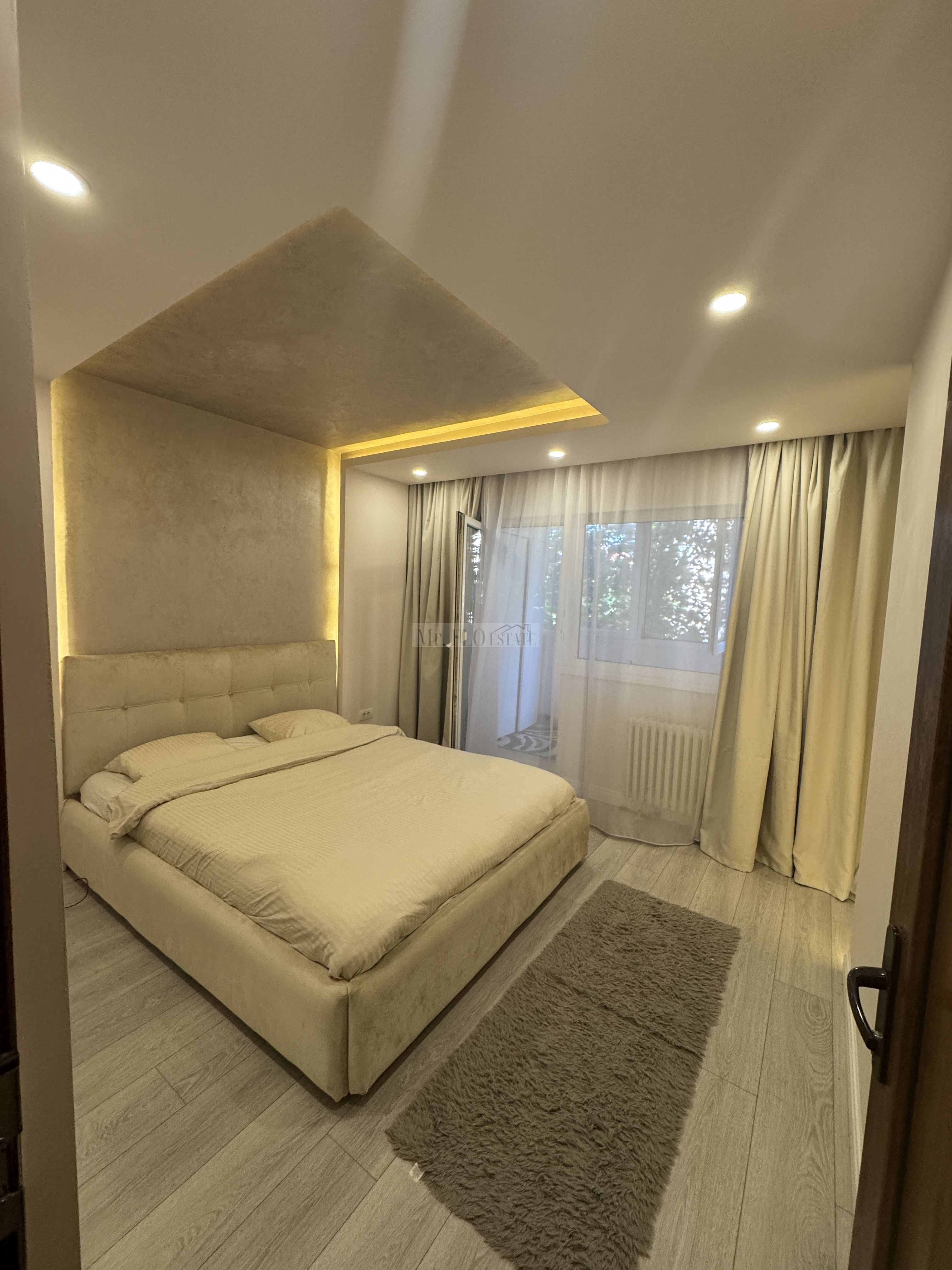 Apartament zona Calea Aradului cu 4 camere, 3 balcoane - boxa proprie — fotografia 3