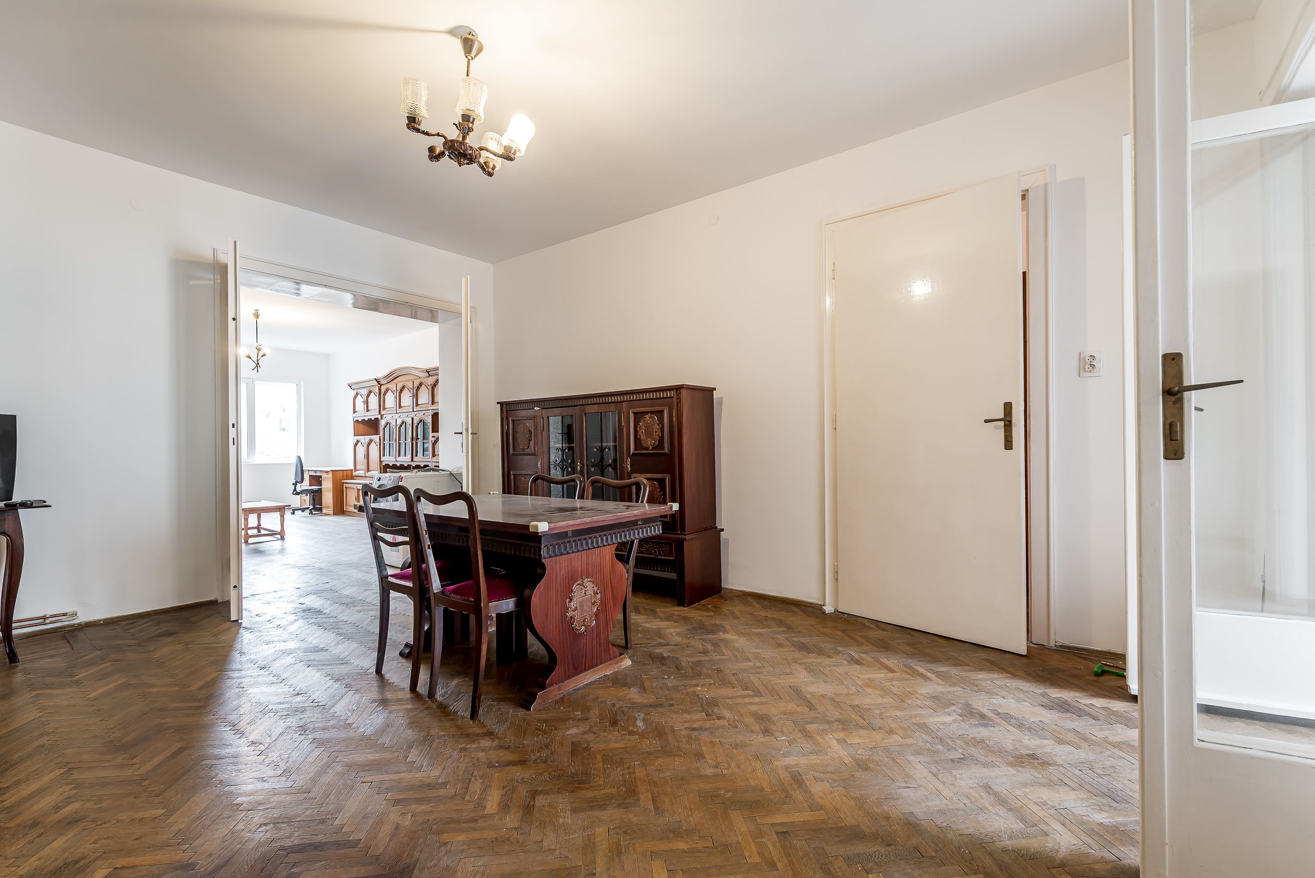 Apartament 3 camere + GARAJ PROPRIU pe B-dul Vasile Milea | Etaj 2 — fotografia 5