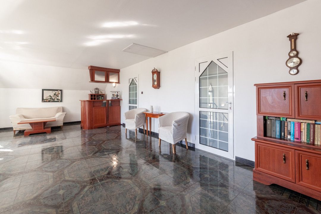 Casa visurilor cu 4000 mp livada roditoare si gradina Darmanesti-Arges — fotografia 9