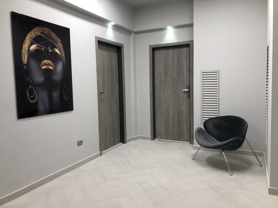 Spatiu comercial si   birouri intersectie Timpuri Noi, suprafata  250mp+terasa, — fotografia 5