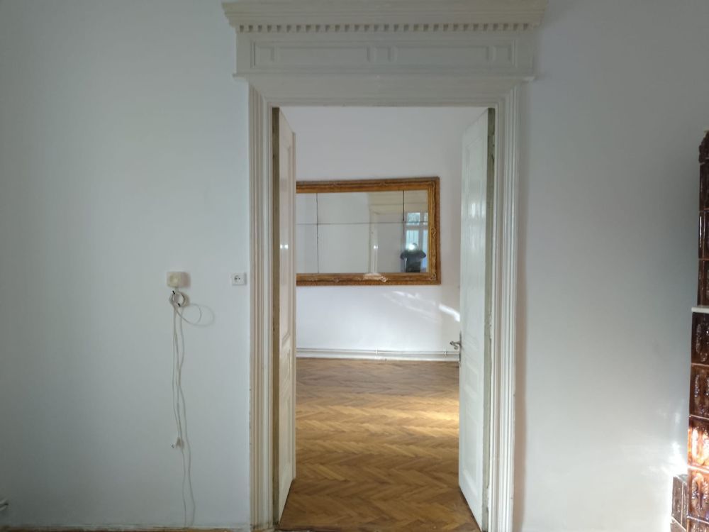 Inchiriez casa la curte in centru,zona Foisorul de Foc — fotografia 3