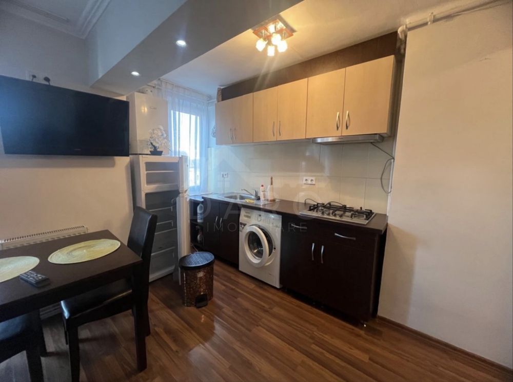 Apartament cu 2 camere si balcon deasupra la Mc Donalt de inchiriat zona centrala ! — fotografia 4