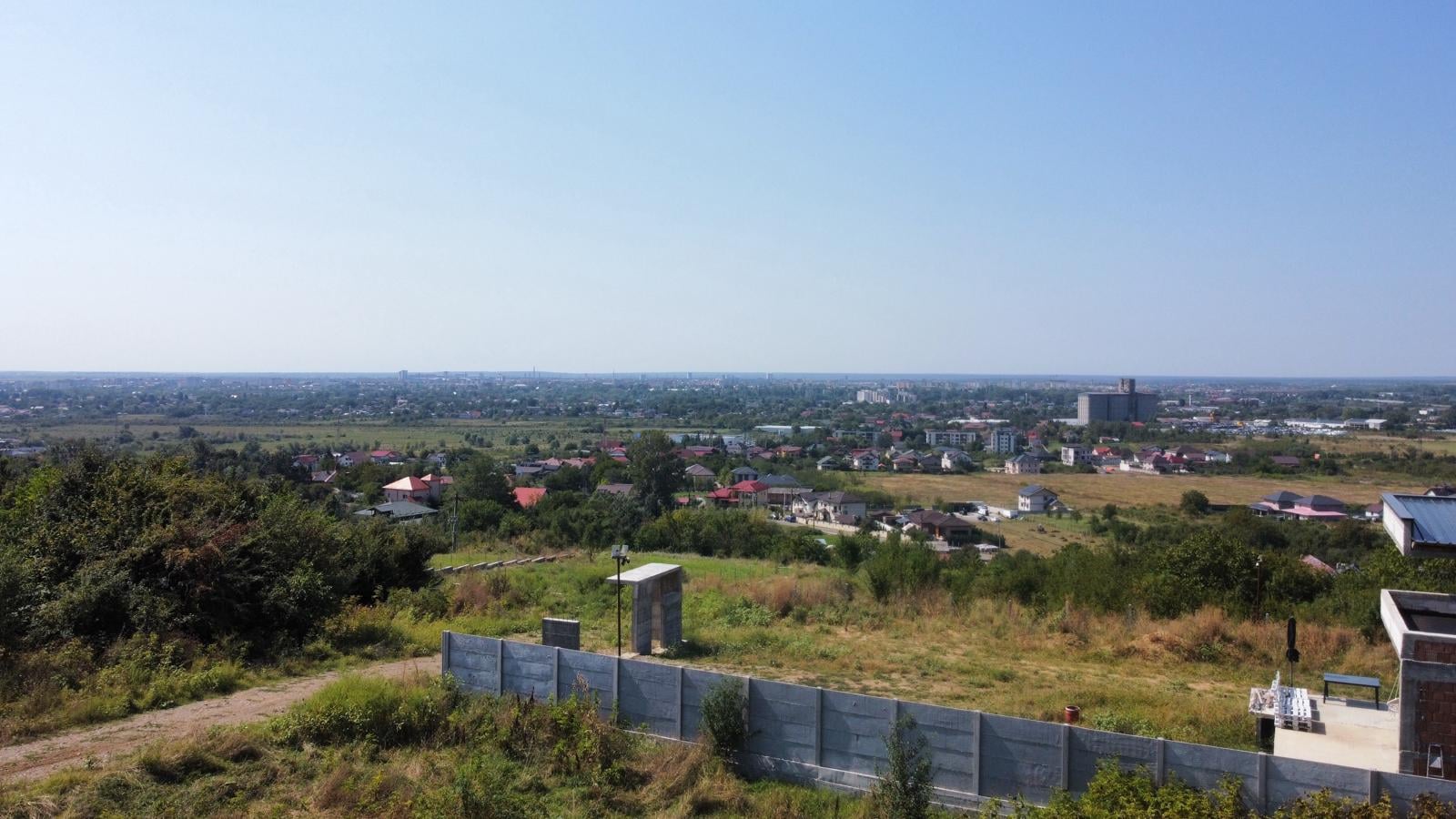 🌄 Teren intravilan 735 mp EXCLUSIVITATE – Mănăstirea Dealu | Panoramă superbă — fotografia 2