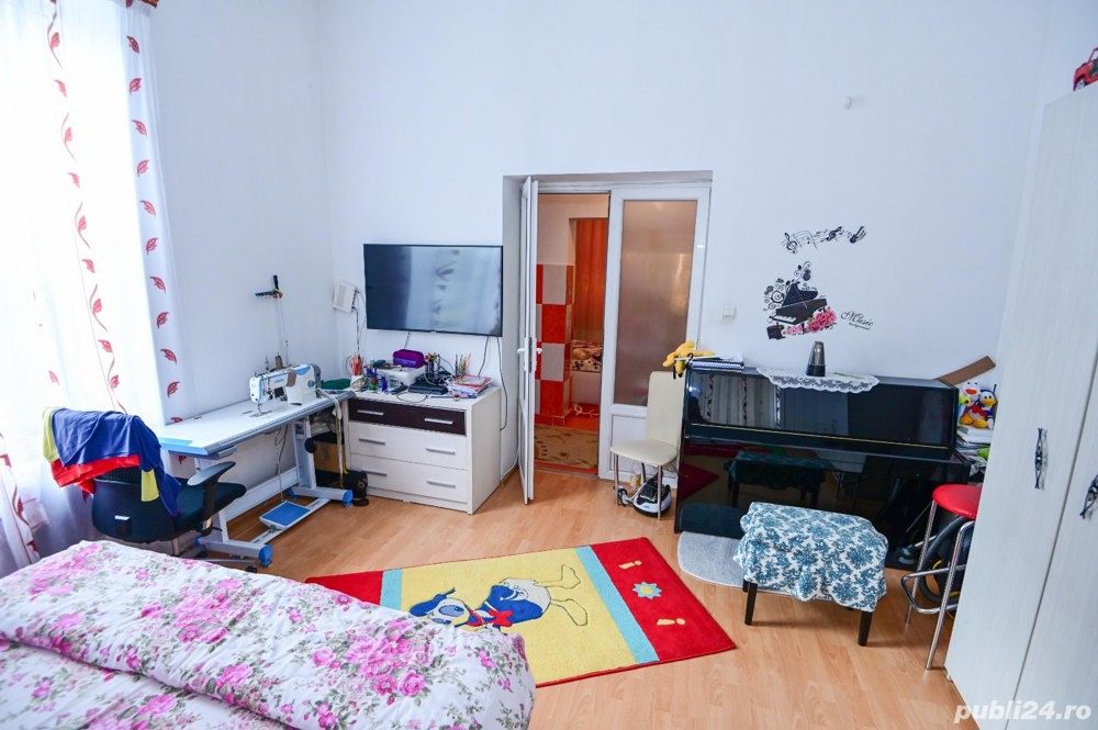 Spatiu comercial si casa de vanzare — fotografia 5