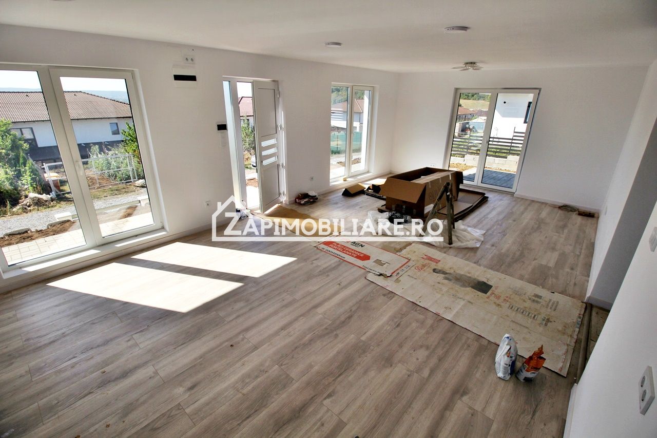 Casa pe 1 nivel,4 camere,2 bai,110 mp.1 dressing,500mp teren — fotografia 9