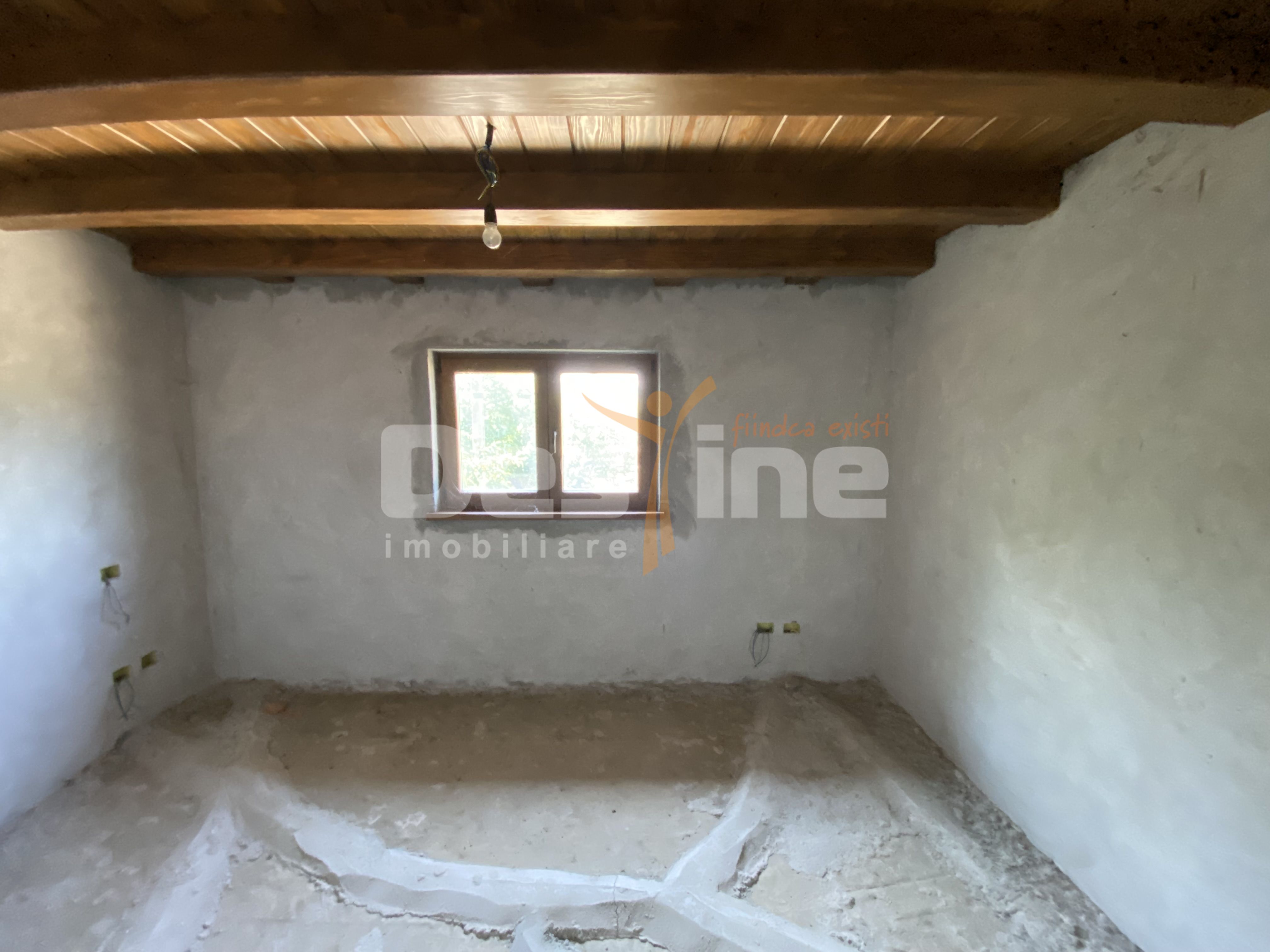 Casa de vanzare 260mp Borlesti 85.000€ — fotografia 4