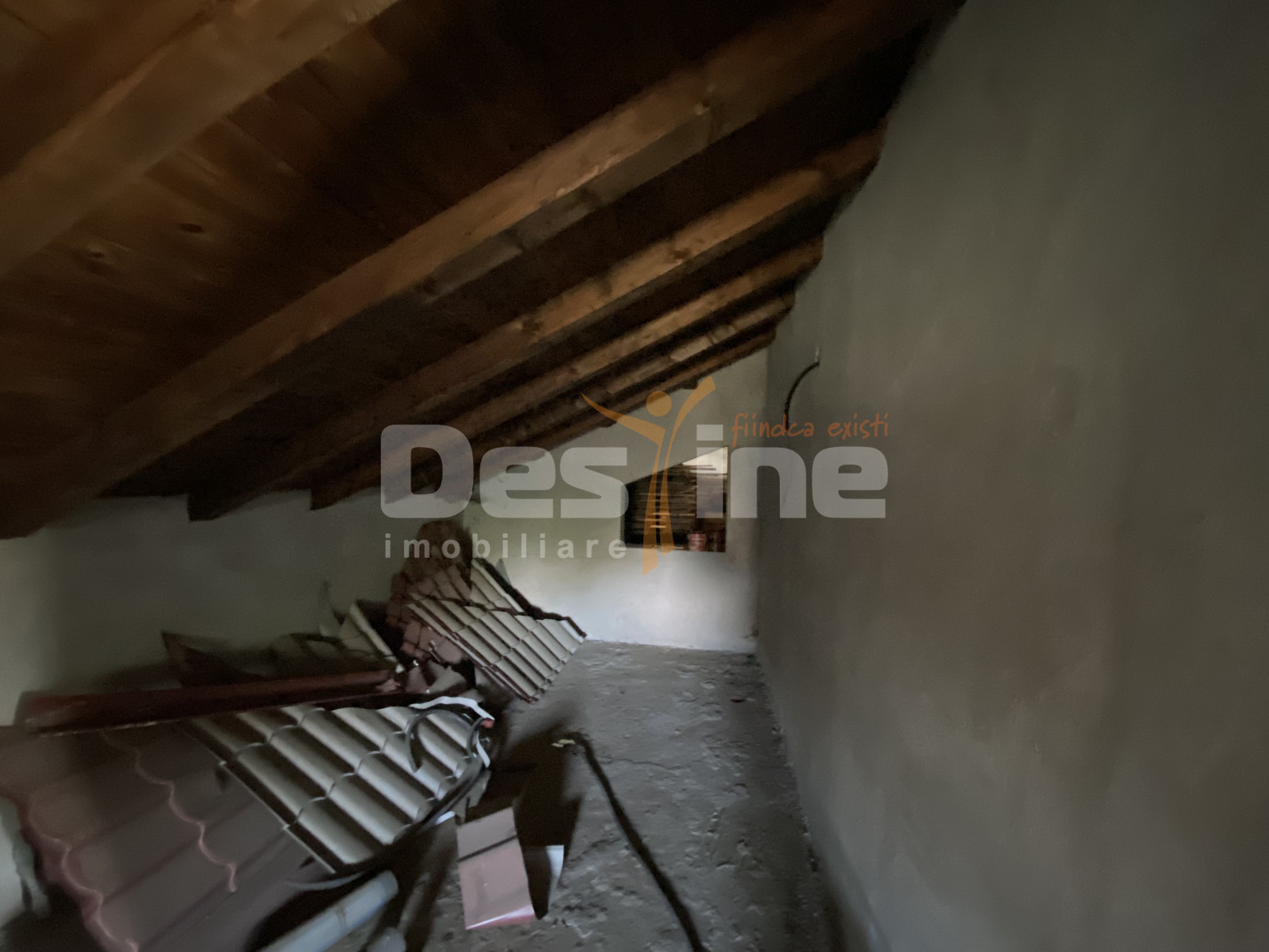 Casa de vanzare 260mp Borlesti 85.000€ — fotografia 9