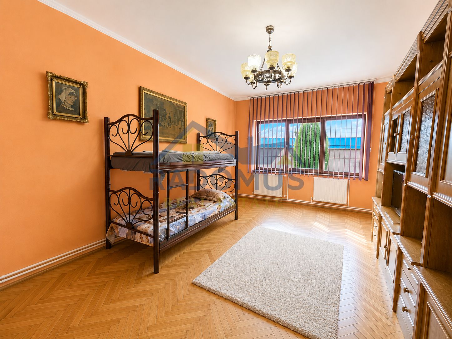 Vila 4 camere | Teren 532 mp | Piscina si foisor | Str. Lupeni — fotografia 10