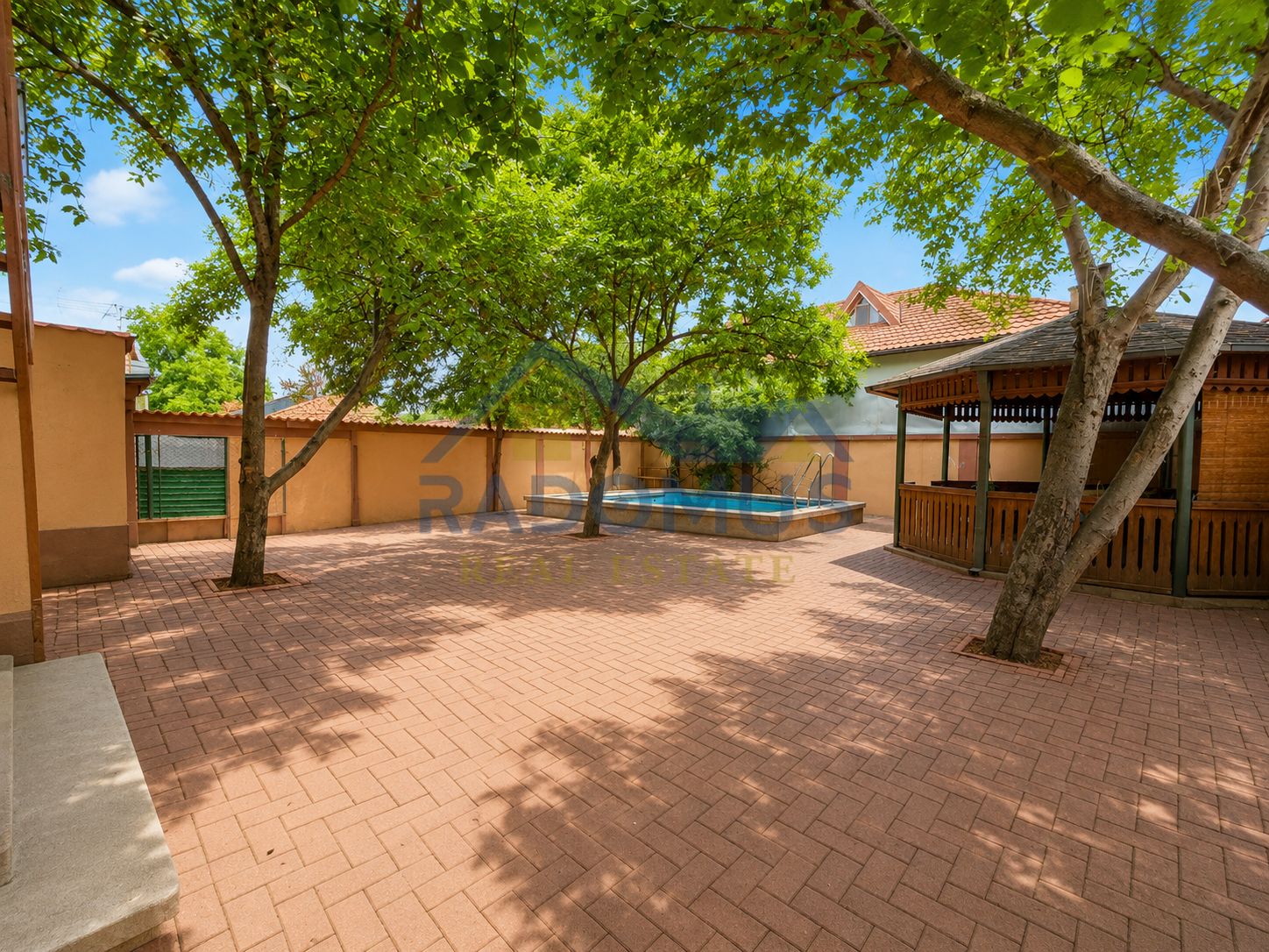 Vila 4 camere | Teren 532 mp | Piscina si foisor | Str. Lupeni — fotografia 16