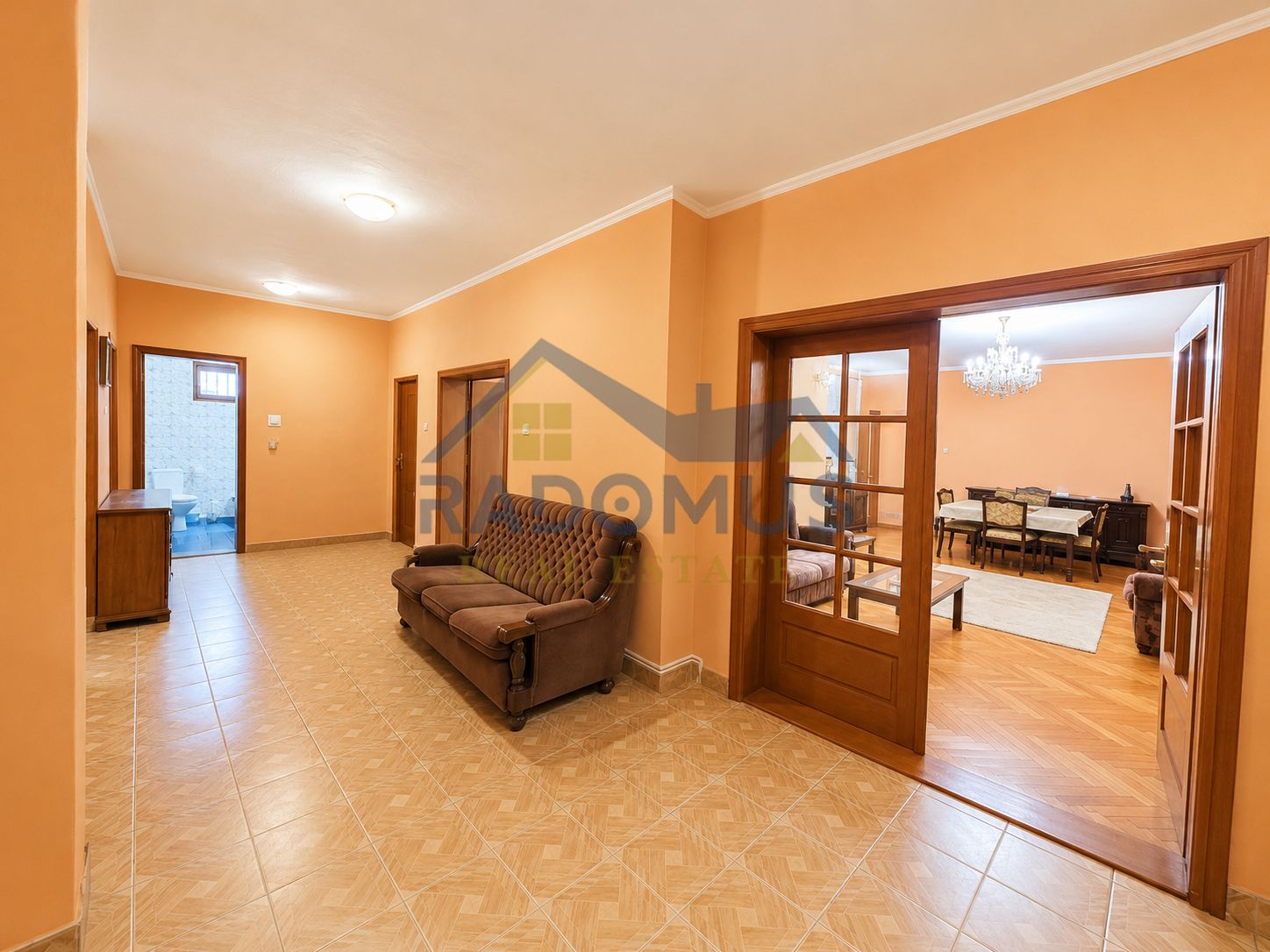 Vila 4 camere | Teren 532 mp | Piscina si foisor | Str. Lupeni — fotografia 8