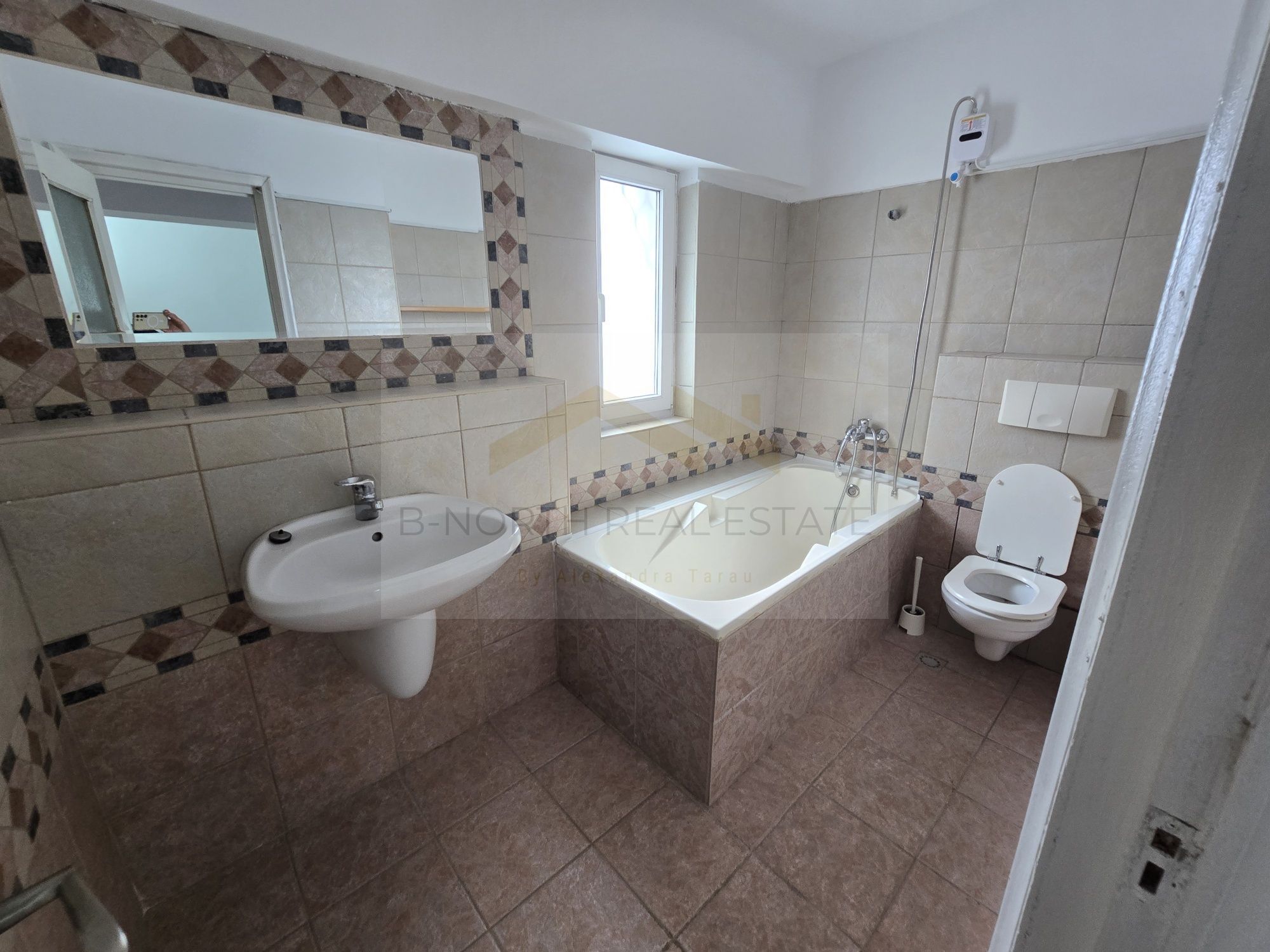 Apartament cu 4 camere de tip Duplex - Bvd. Unirii - Zona centrala — fotografia 8