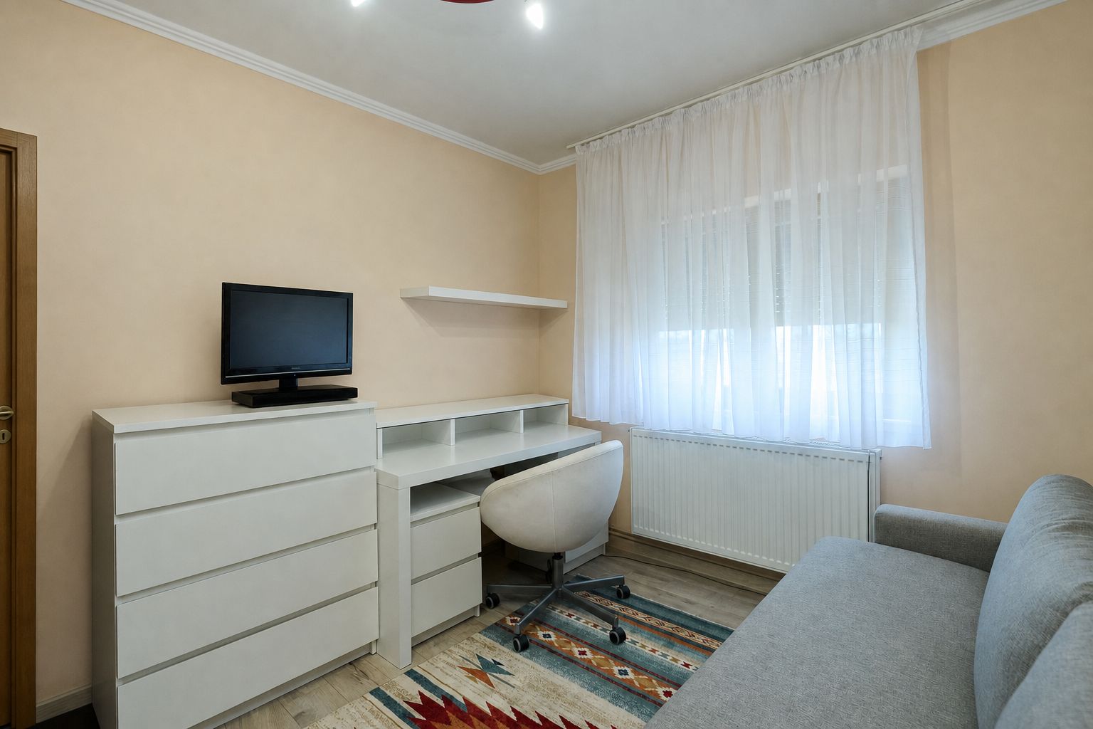 Apartament cu 3 camere, 2 băi și balcon închis | Exercițiu — fotografia 10