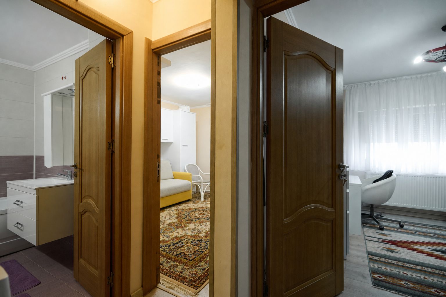 Apartament cu 3 camere, 2 băi și balcon închis | Exercițiu — fotografia 17