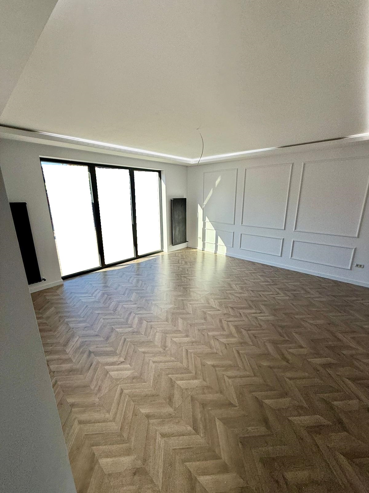 Casa 4 camere, Zona Lisaura