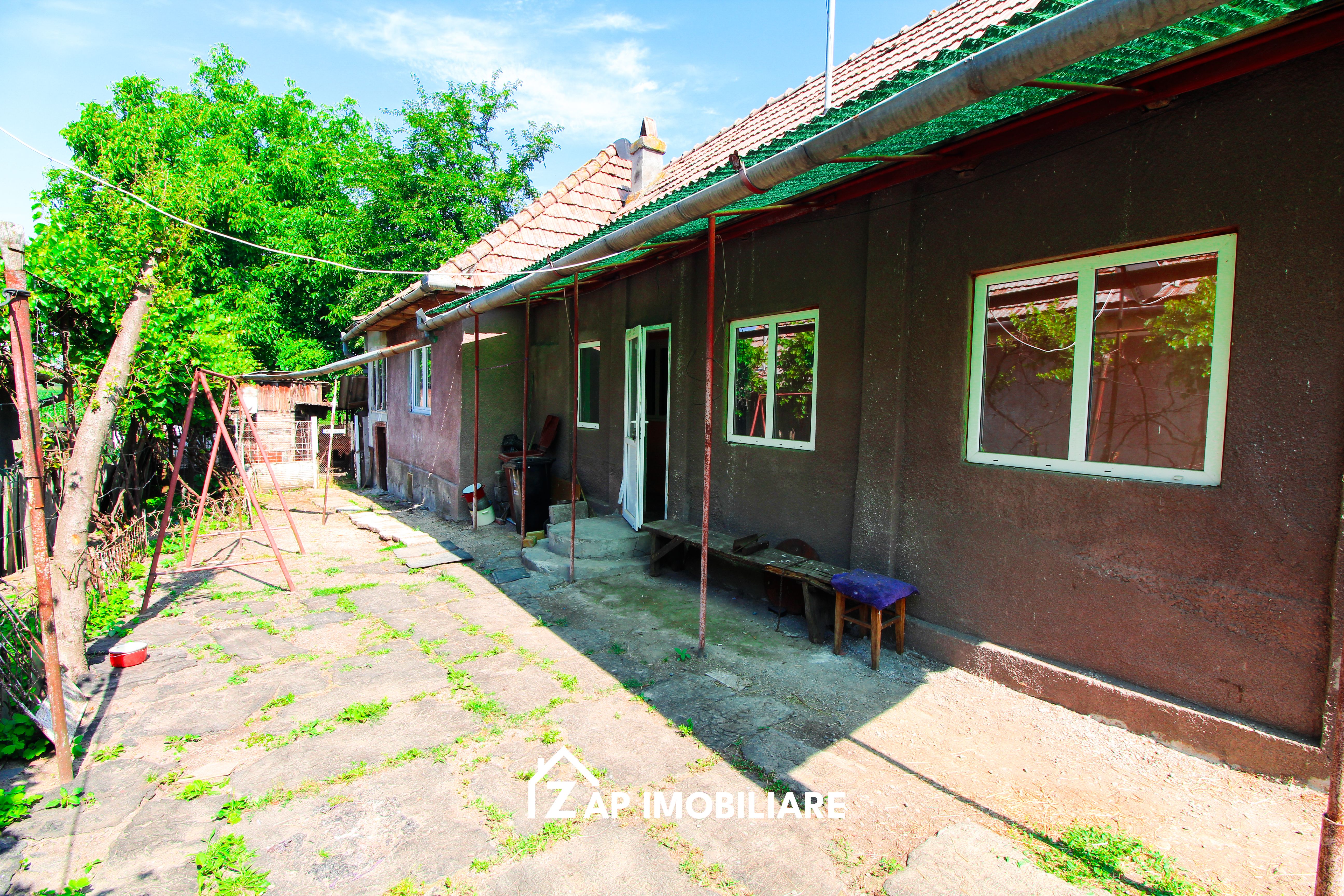 Mureșeni - Casa 80 mp - Teren 784 mp - singur in curte