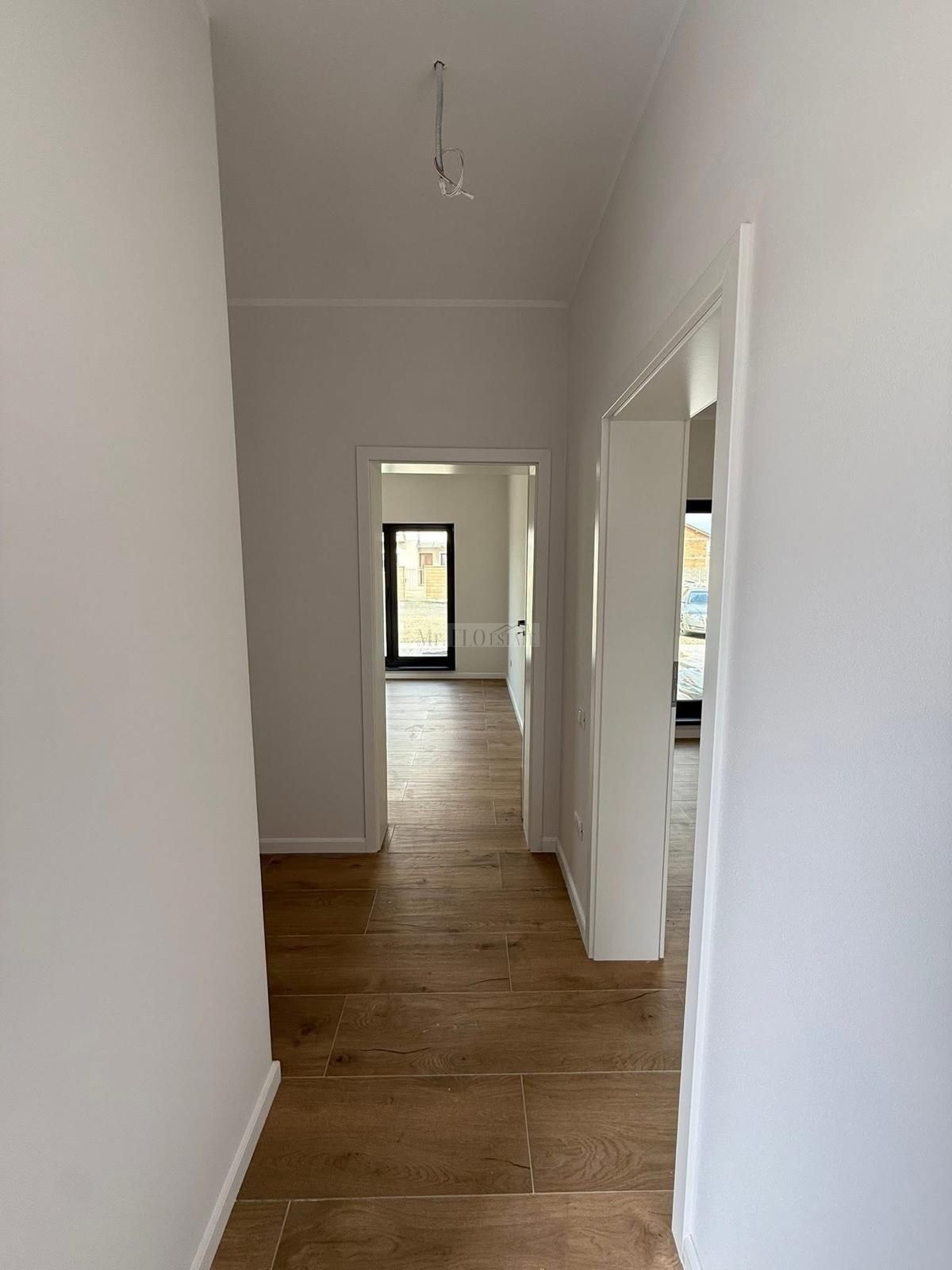 Vand Duplex pe parter 3 camere Mosnita Noua cu Canalizare Comision 0 — fotografia 7