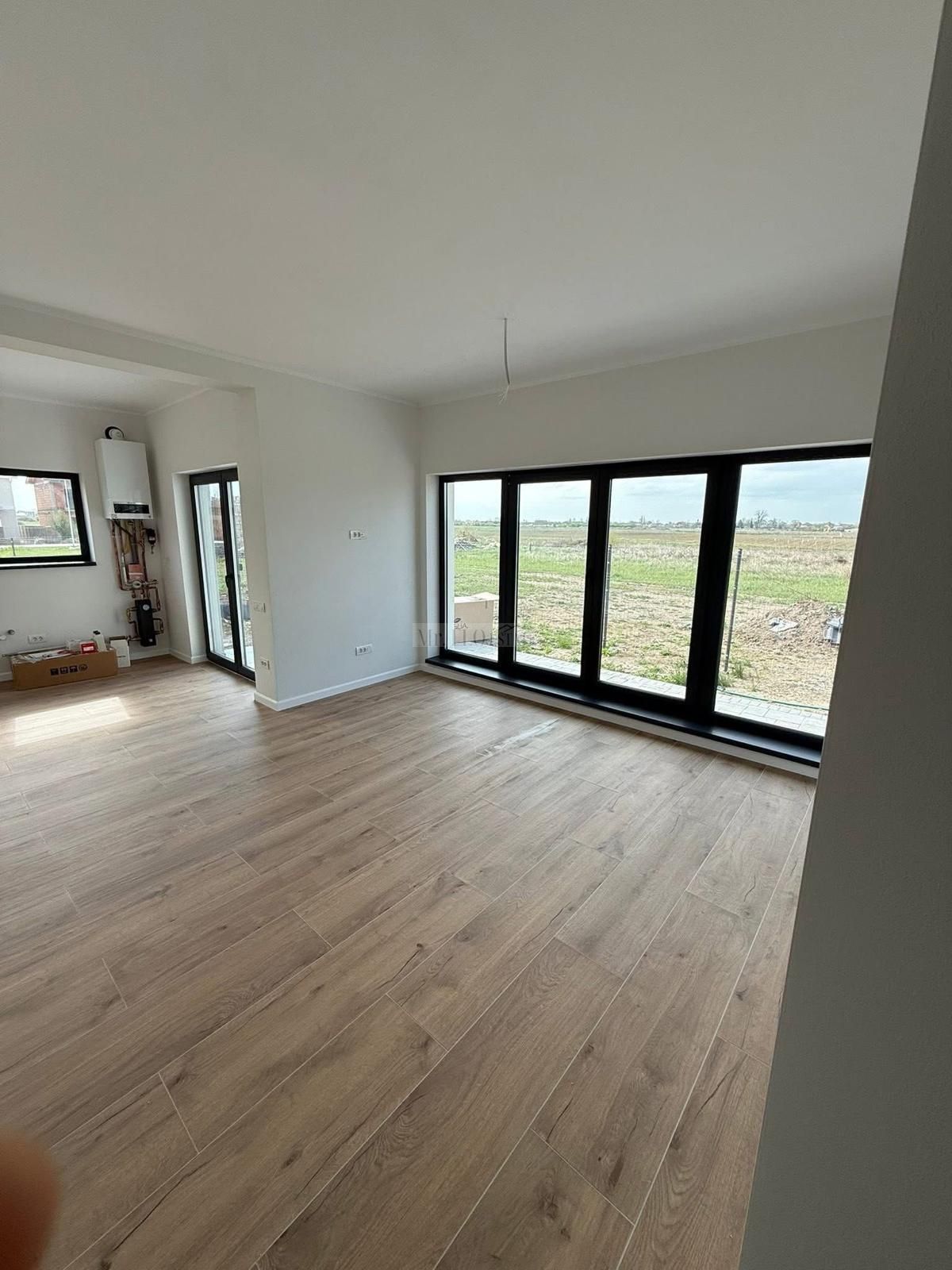 Vand Duplex pe parter 3 camere Mosnita Noua cu Canalizare Comision 0 — fotografia 9