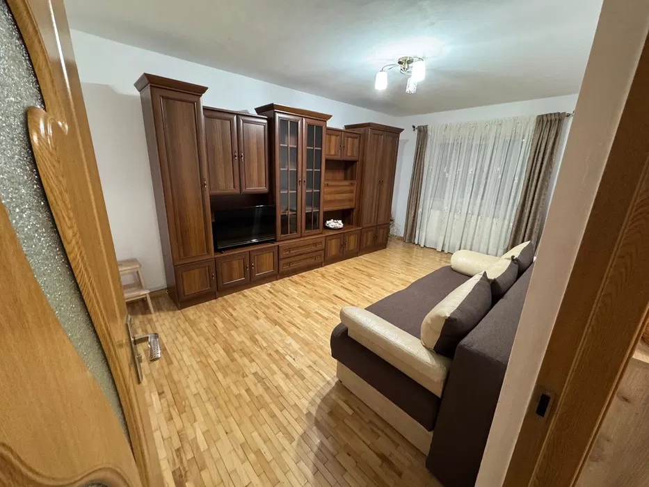 Apartament cu 3 camere – Str. B.P. Hașdeu, zona Stadion