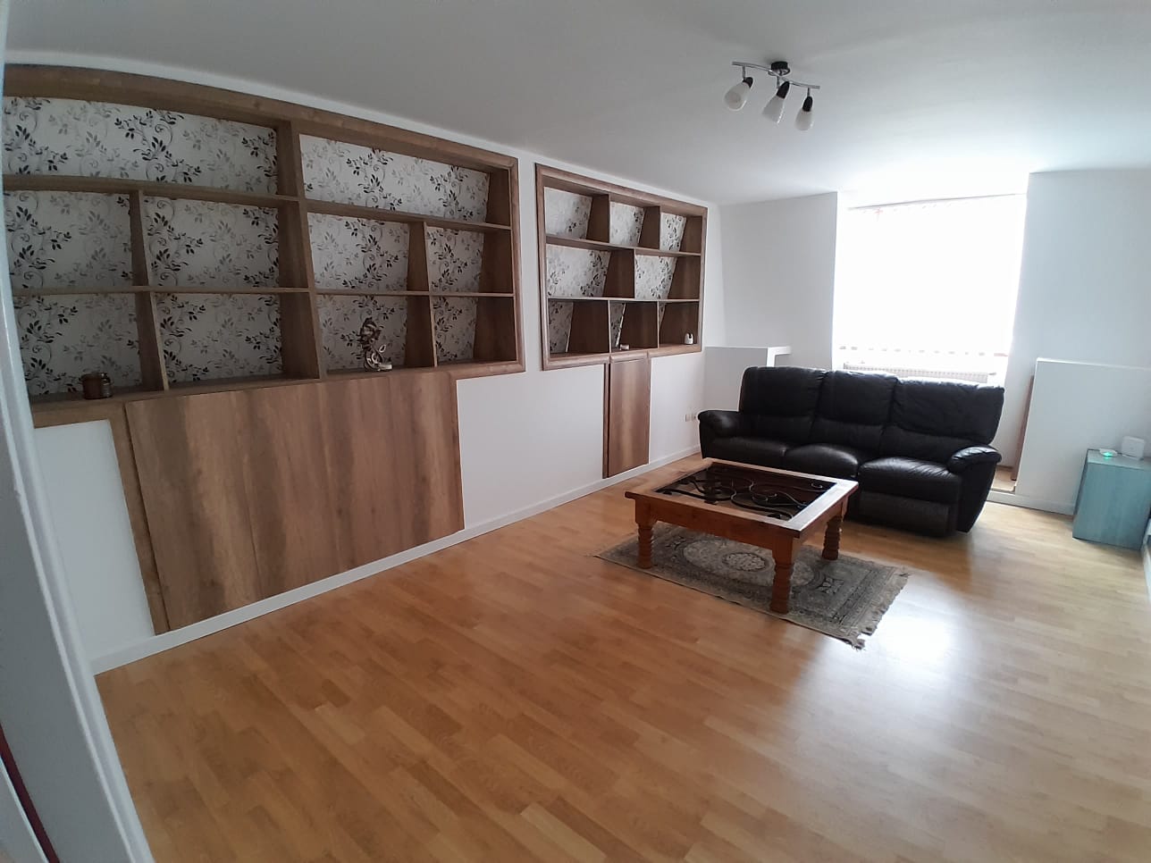 Apartament 3 camere, Zona Zamca