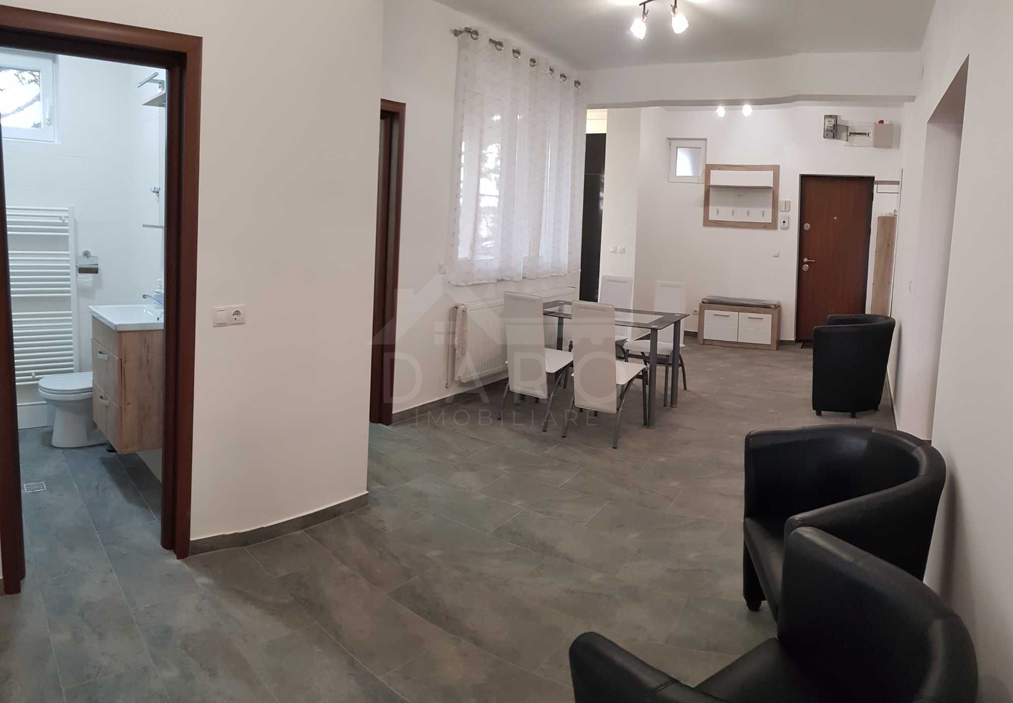 Închiriez apartament 4 camere zona rezidențială — fotografia 2