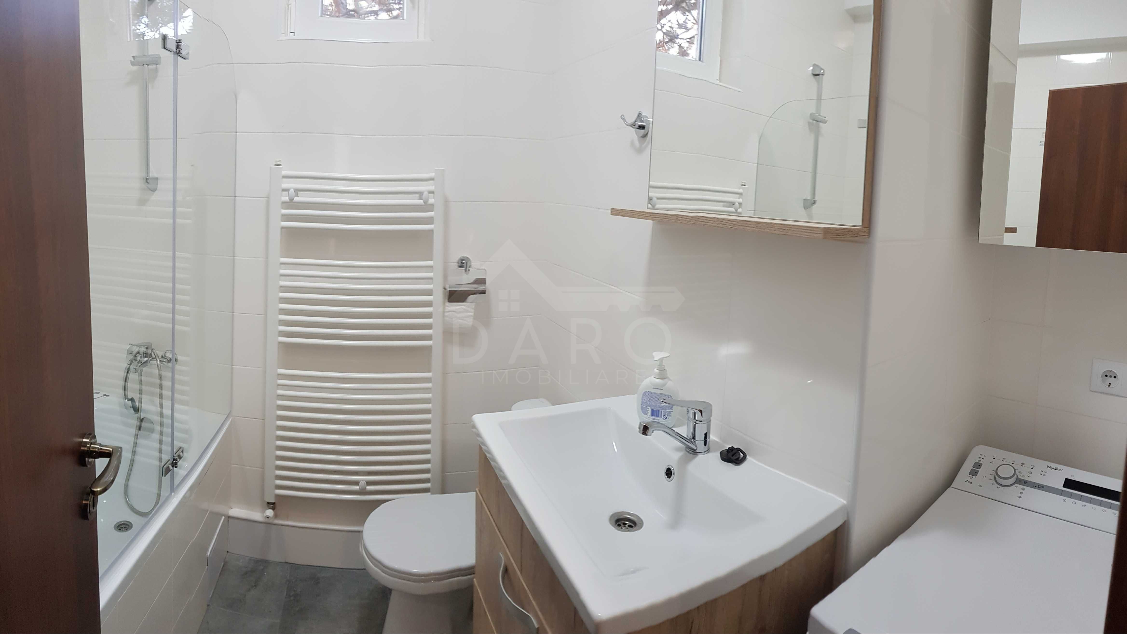 Închiriez apartament 4 camere zona rezidențială — fotografia 7