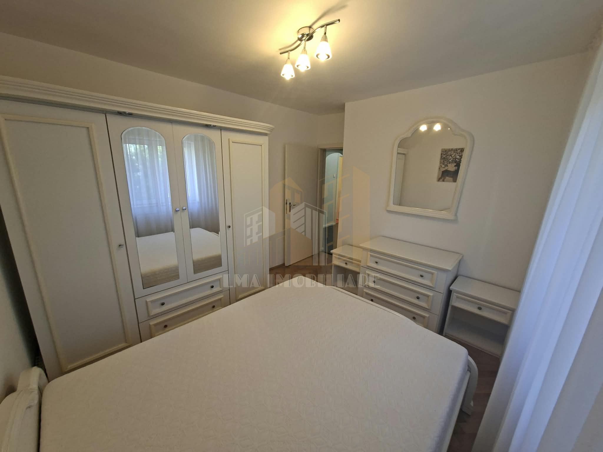 Apartament 3 camere central strada Matei Basarab Brasov — fotografia 13