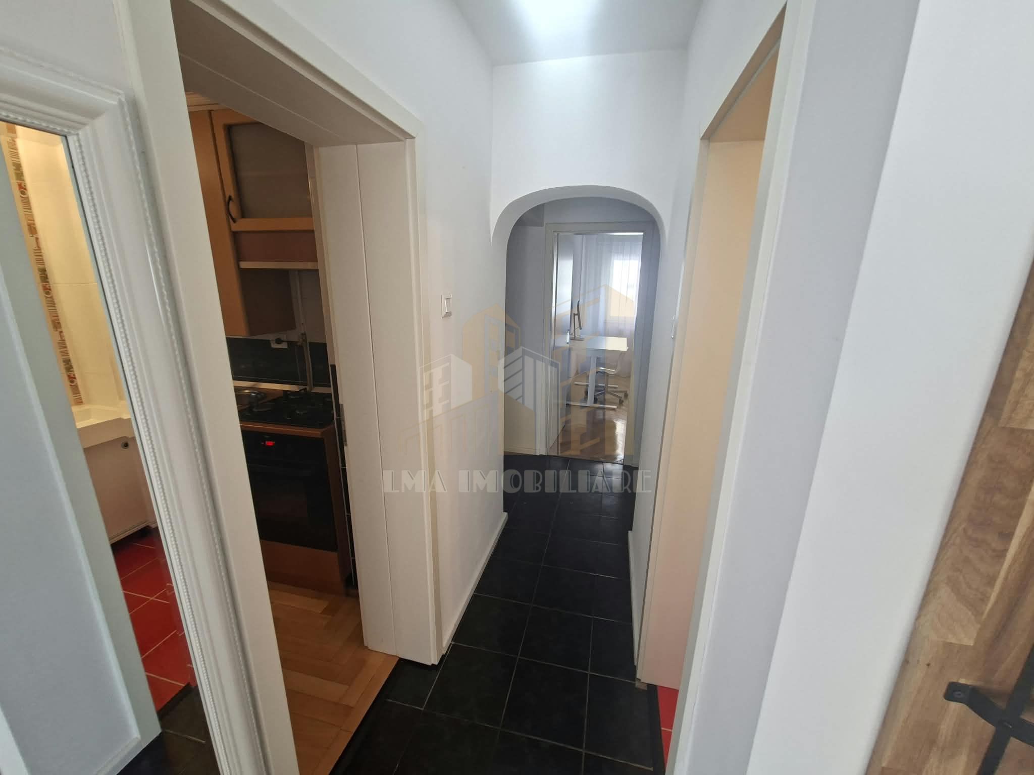 Apartament 3 camere central strada Matei Basarab Brasov — fotografia 3